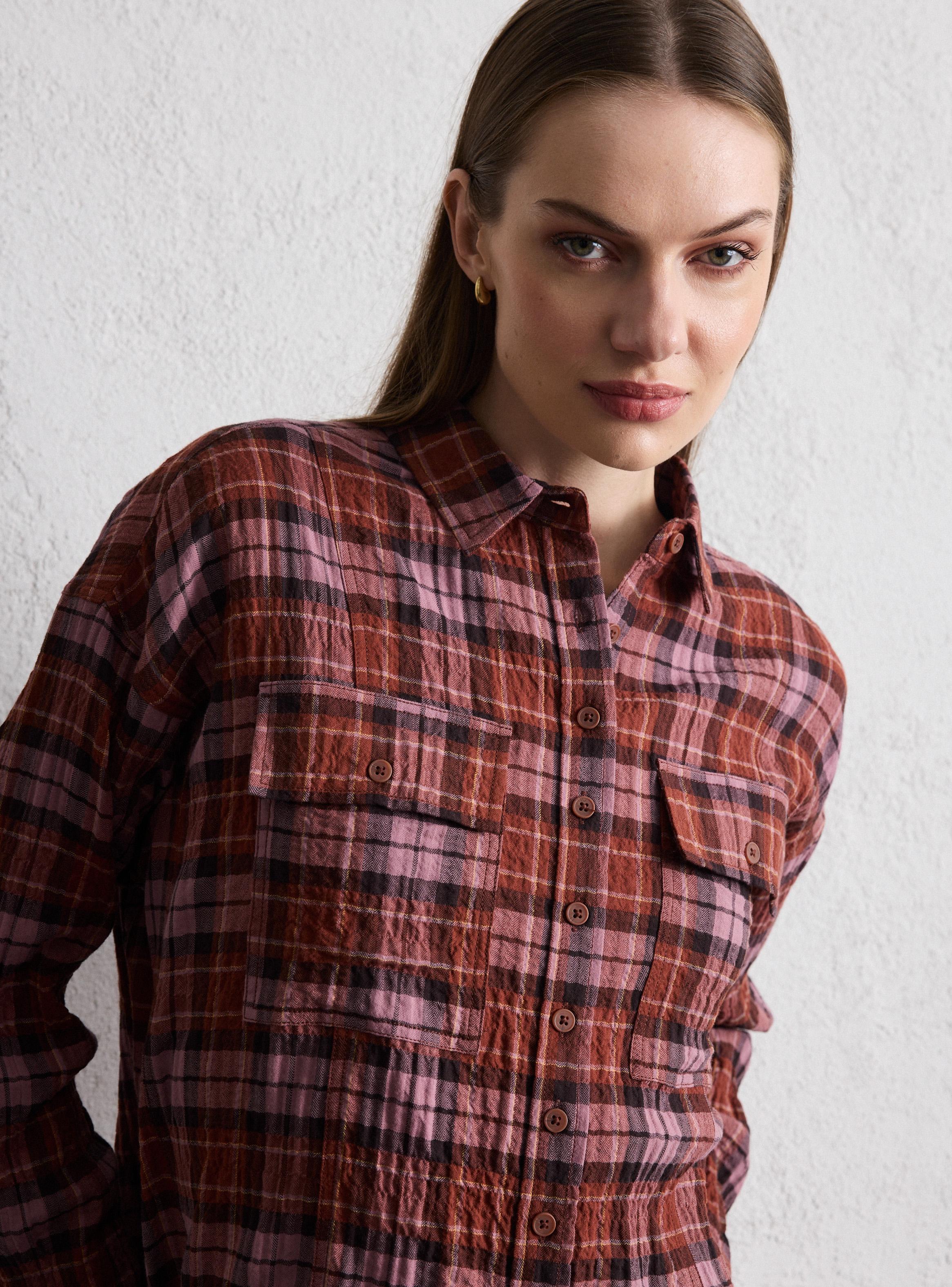 Blusa Cuadrillé con Detalles Internos-2