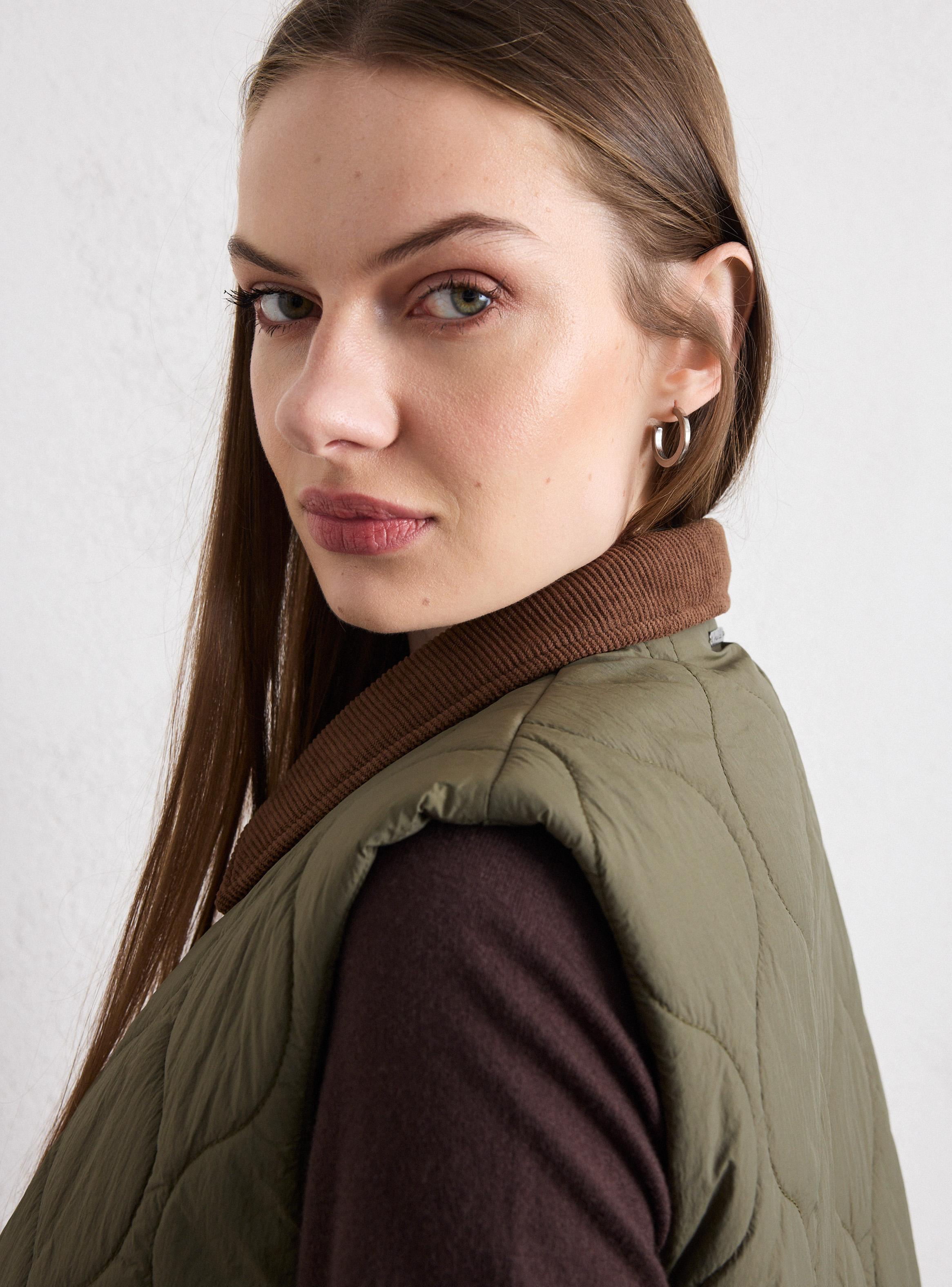 Parka sin Mangas con Cuello de Cotelé Contrastado-3