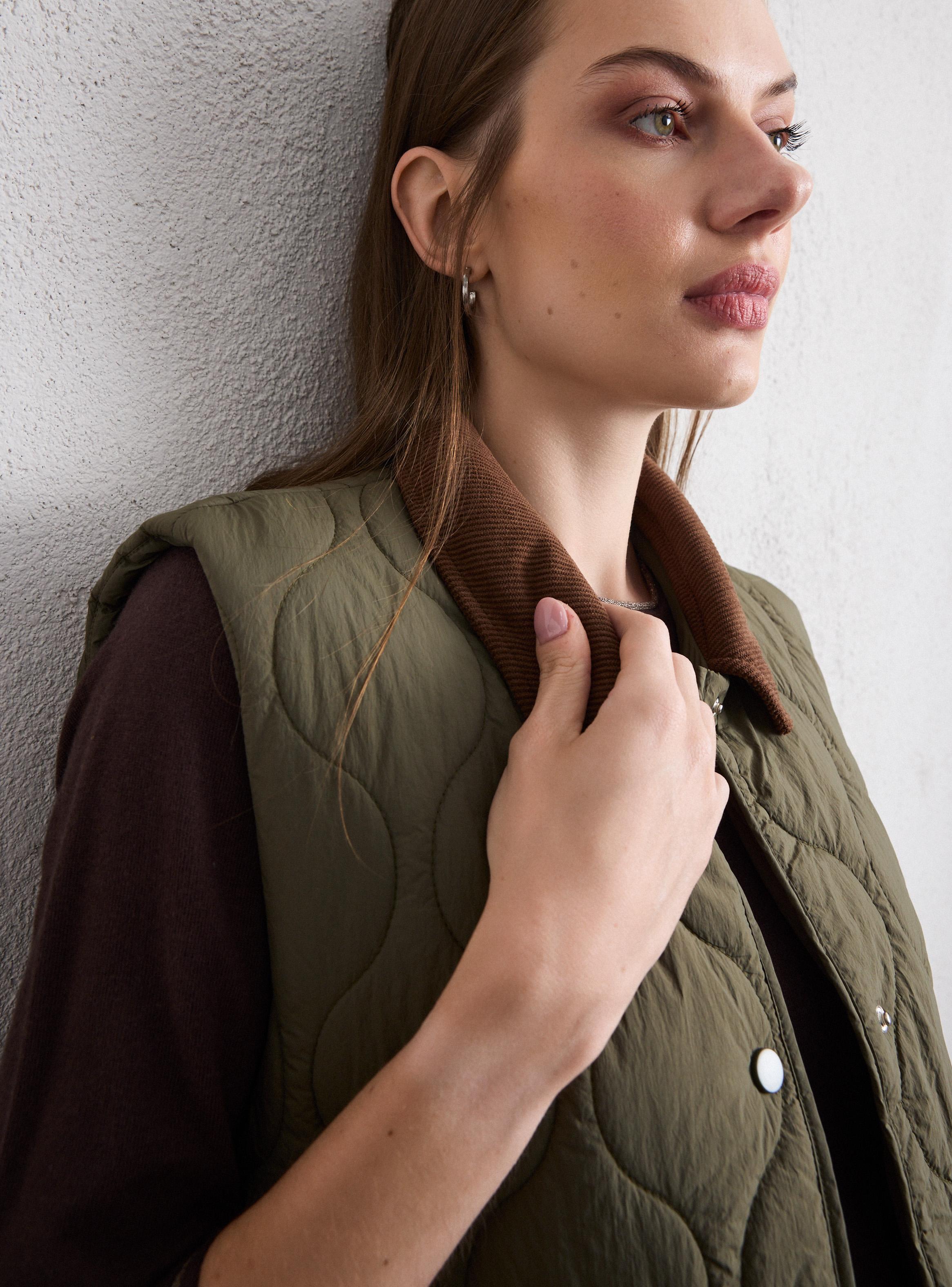 Parka sin Mangas con Cuello de Cotelé Contrastado-2