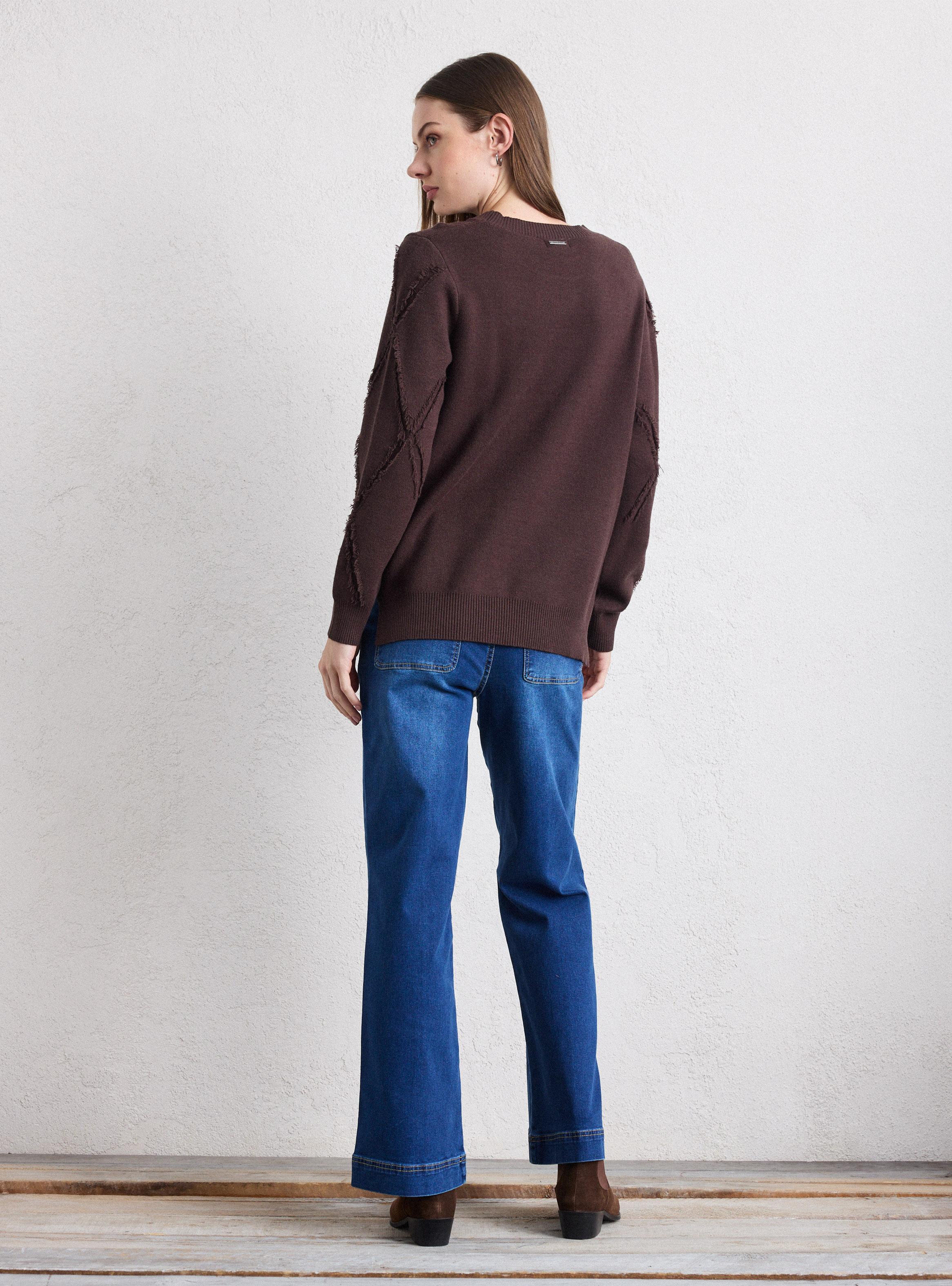 Sweater Detalle de Rombos en Relieve-5