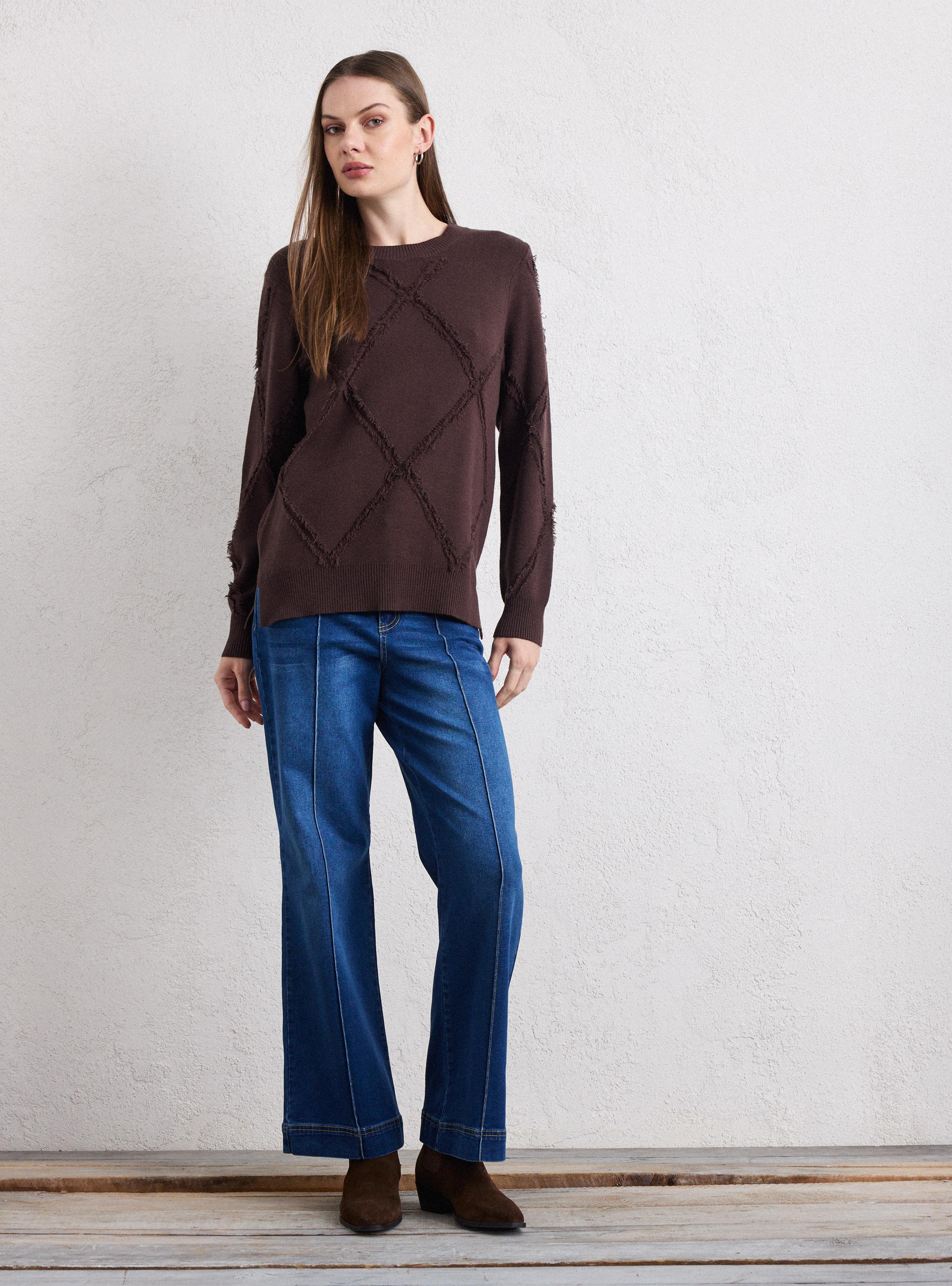 Sweater Detalle de Rombos en Relieve-4