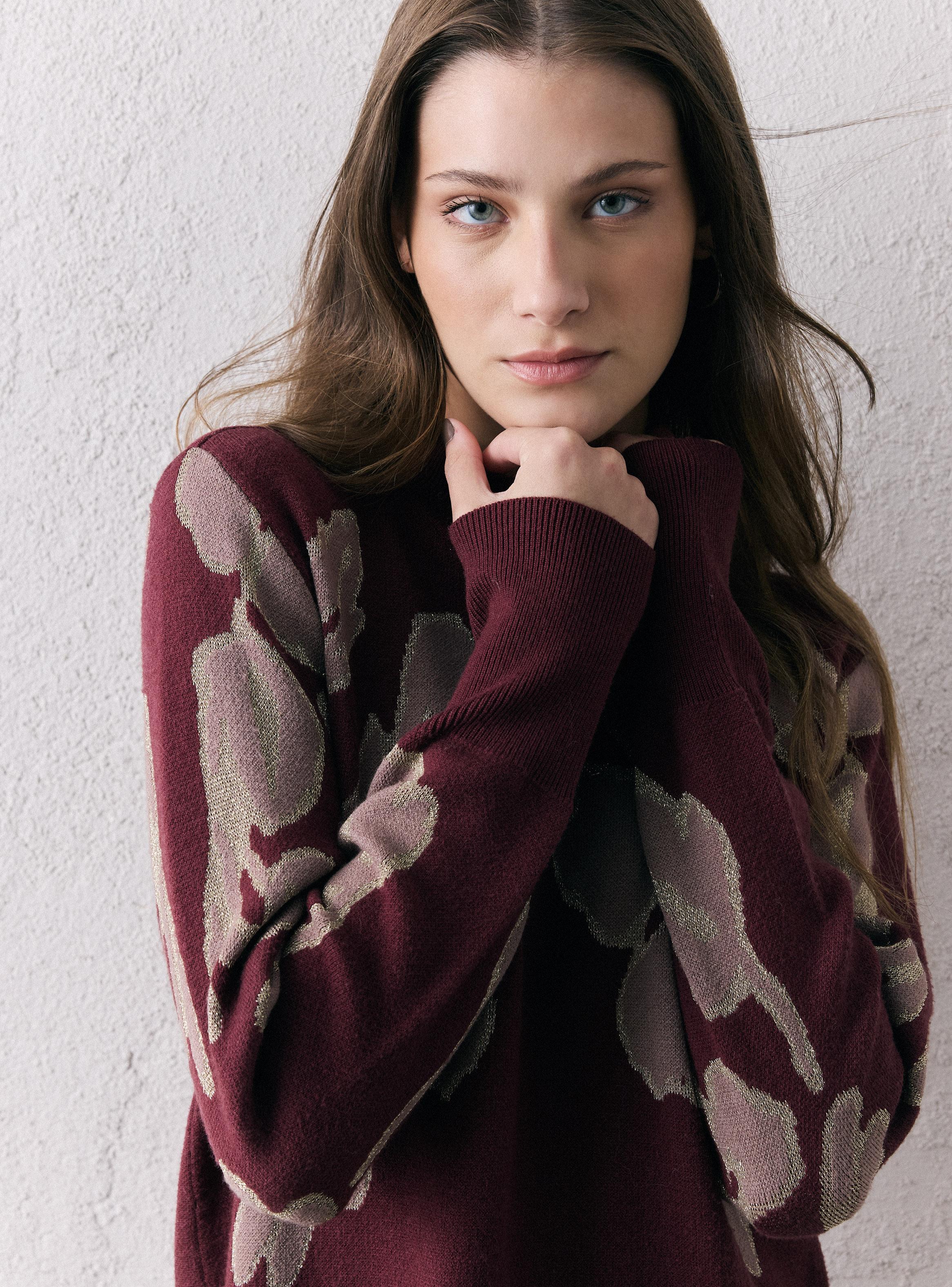 Sweater Jackquard con Detalle Metalizado-2