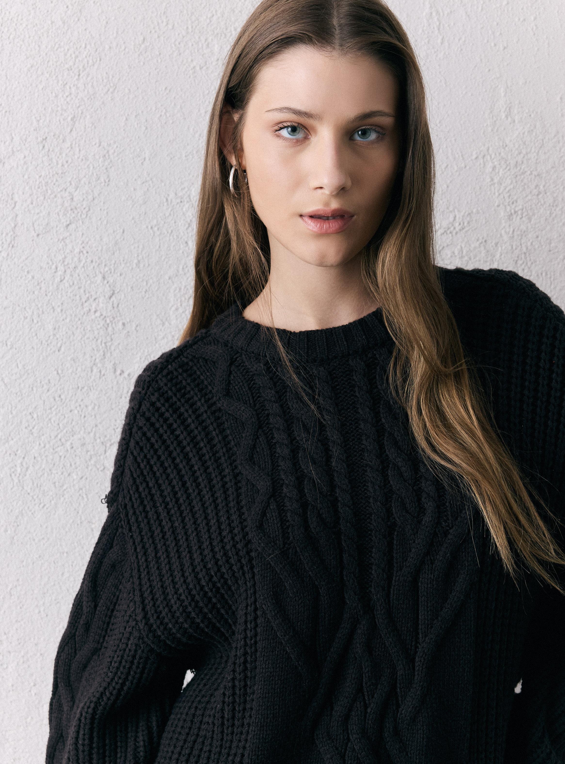 Sweater Trenzado en Delantero-2