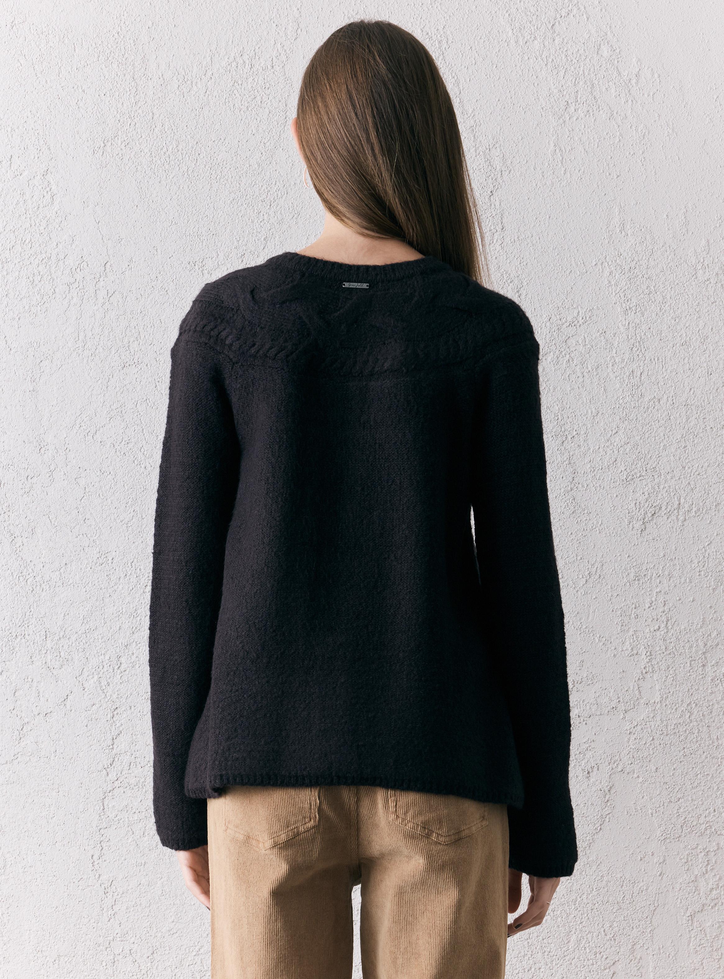 Chaleco con Trenzas en Pecho-1