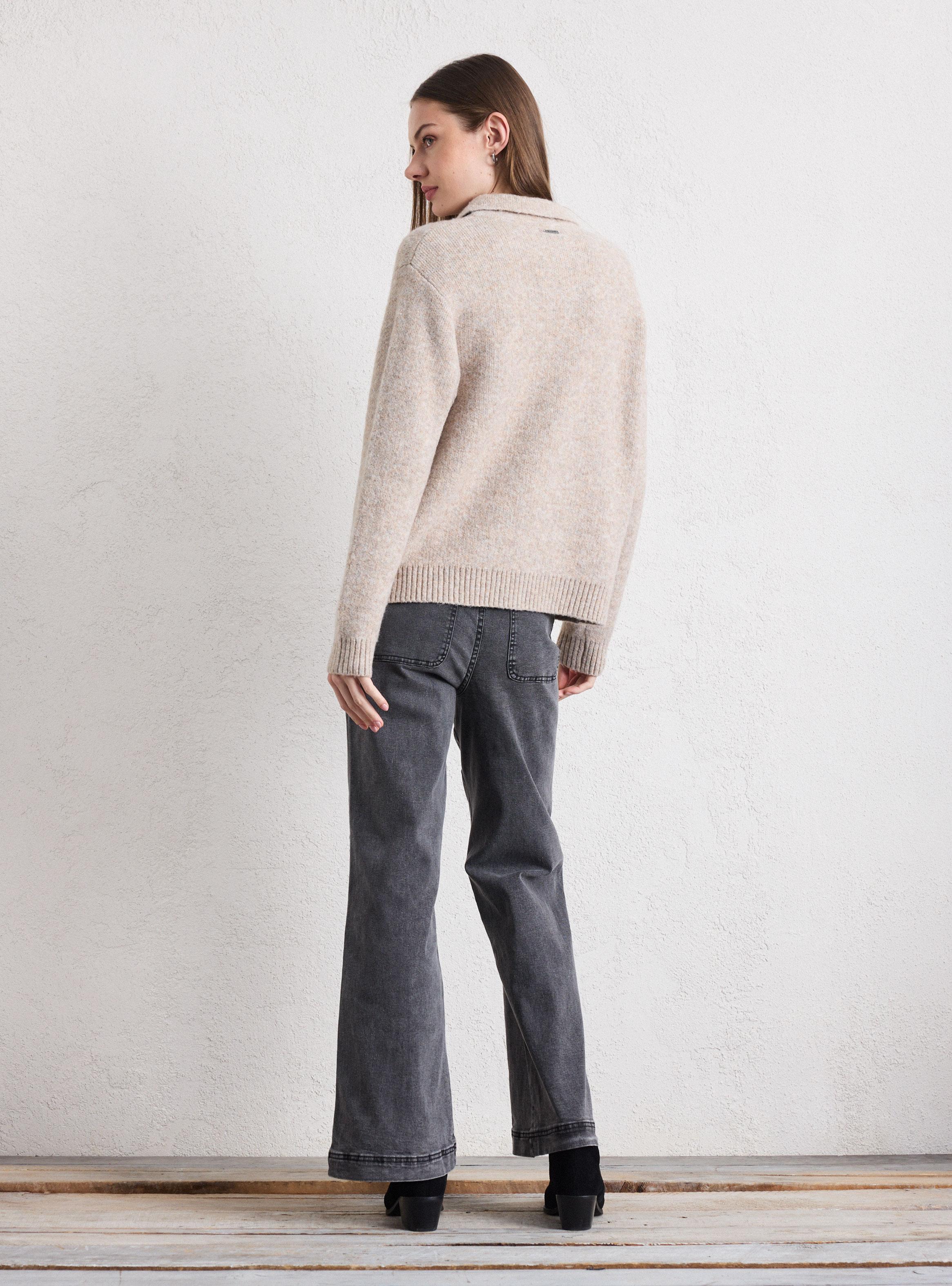 Chaleco con Cuello y Botones Forrados-5