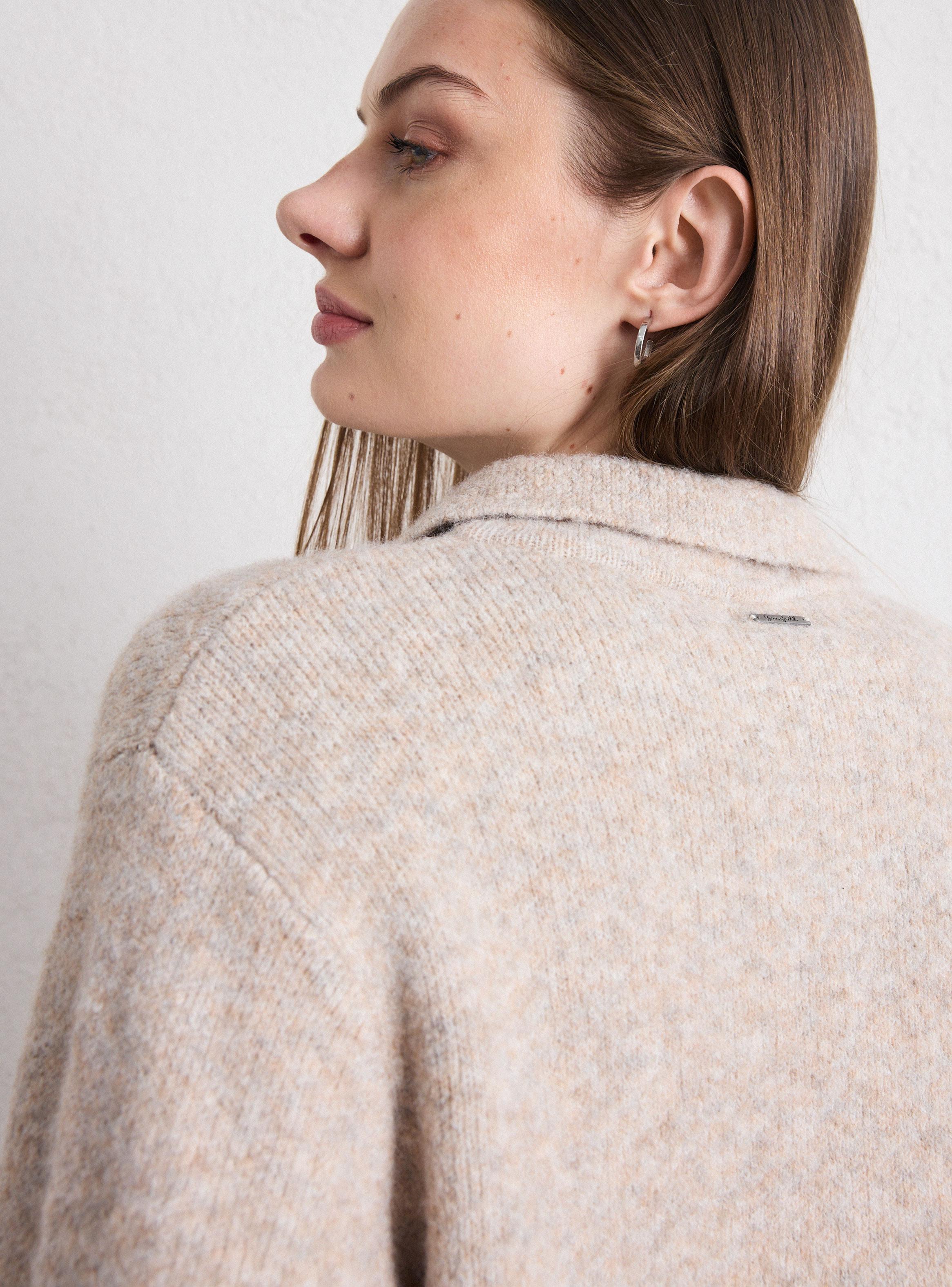 Chaleco con Cuello y Botones Forrados-3