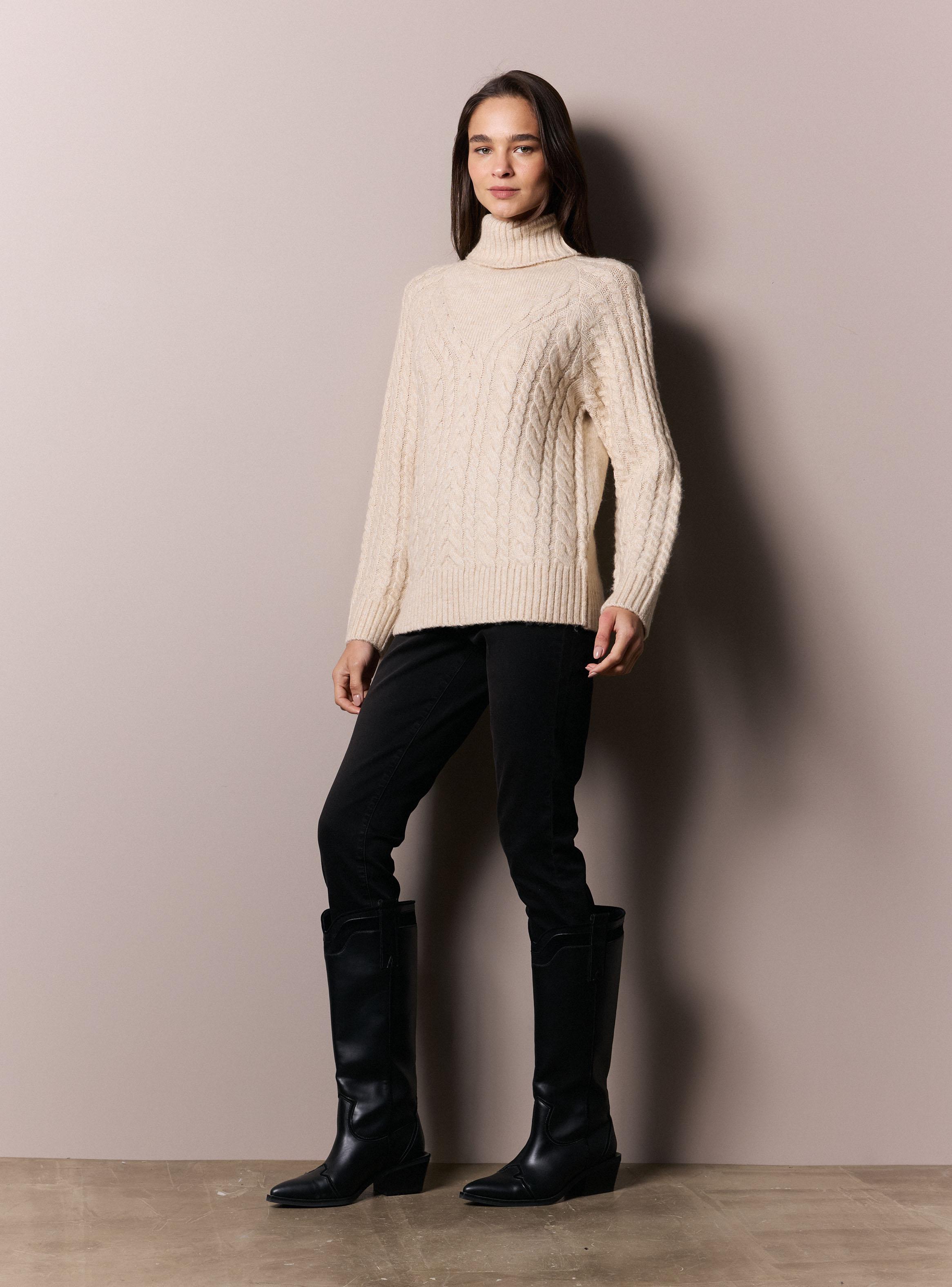 Sweater Tejido Jaspeado con Trenzas-4