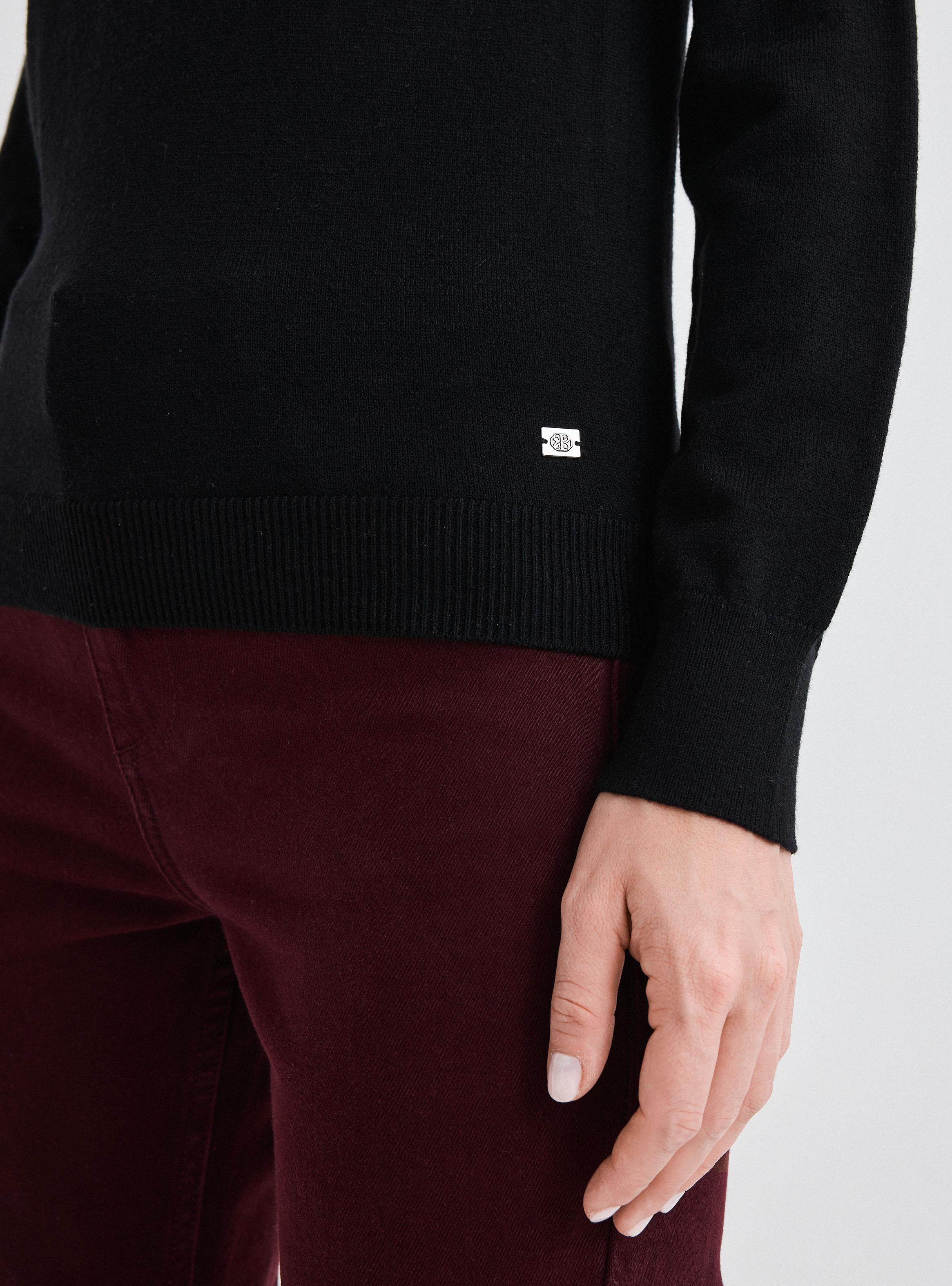 Sweater Cuello Mok con Cristales-3