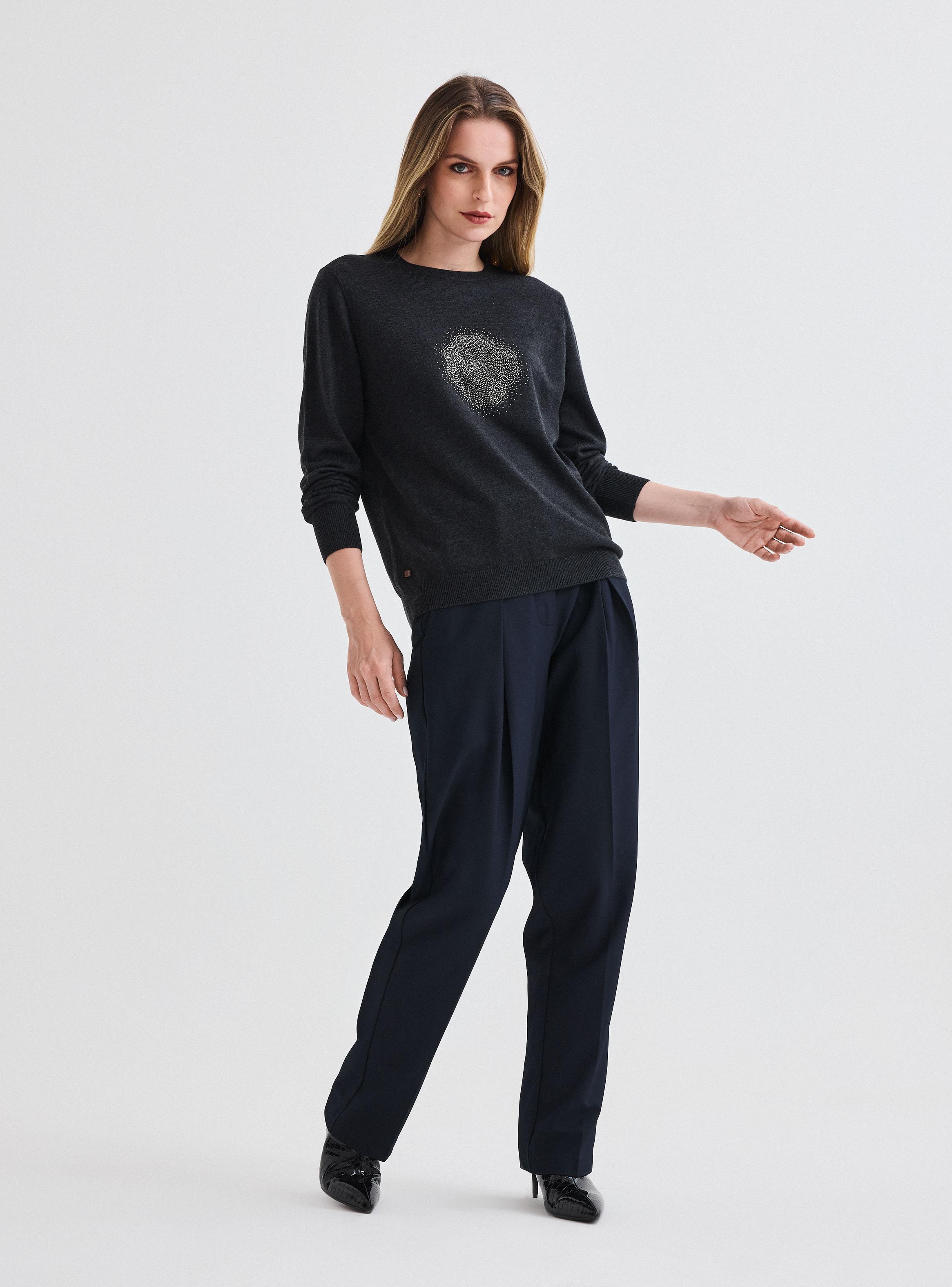 Sweater Cuello Redondo con Logo de Cristales-4