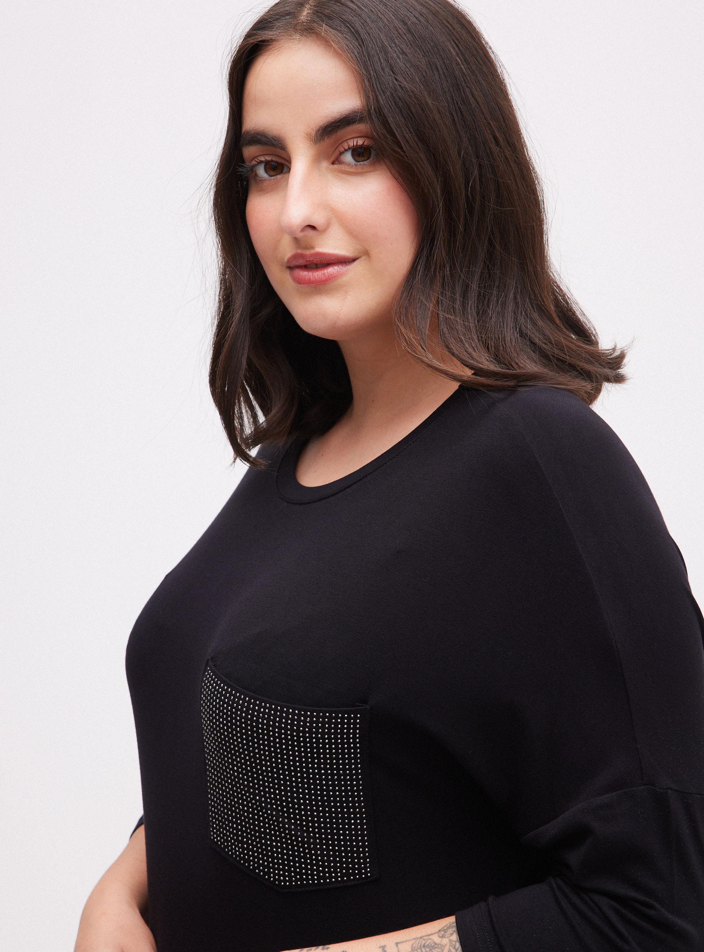 Polera Bolsillo con Aplicaciones Strass-2