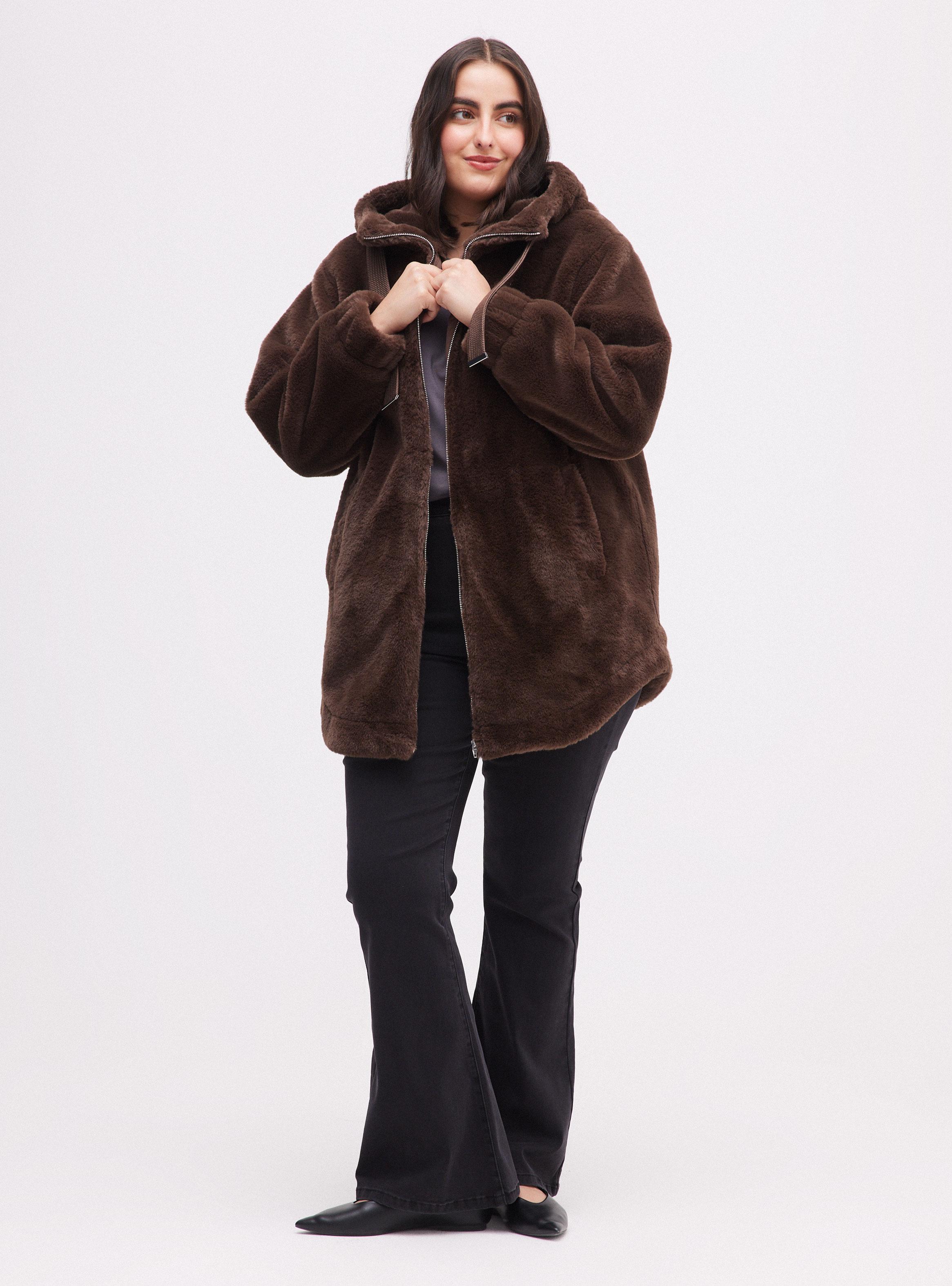 Chaqueta Piel Sintética con Capucha-4