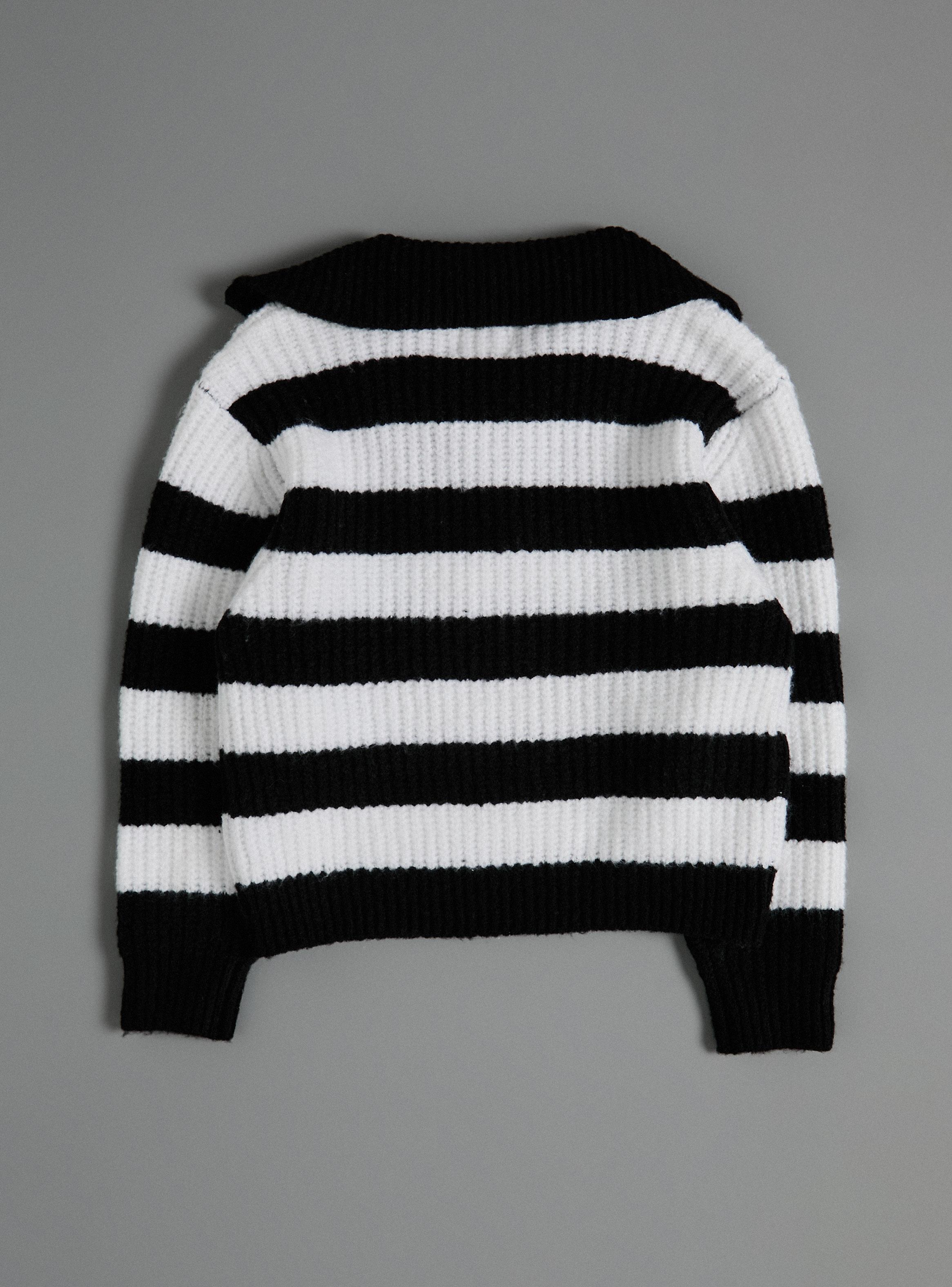 Sweater Rayado Bicolor Medio Cuello-2