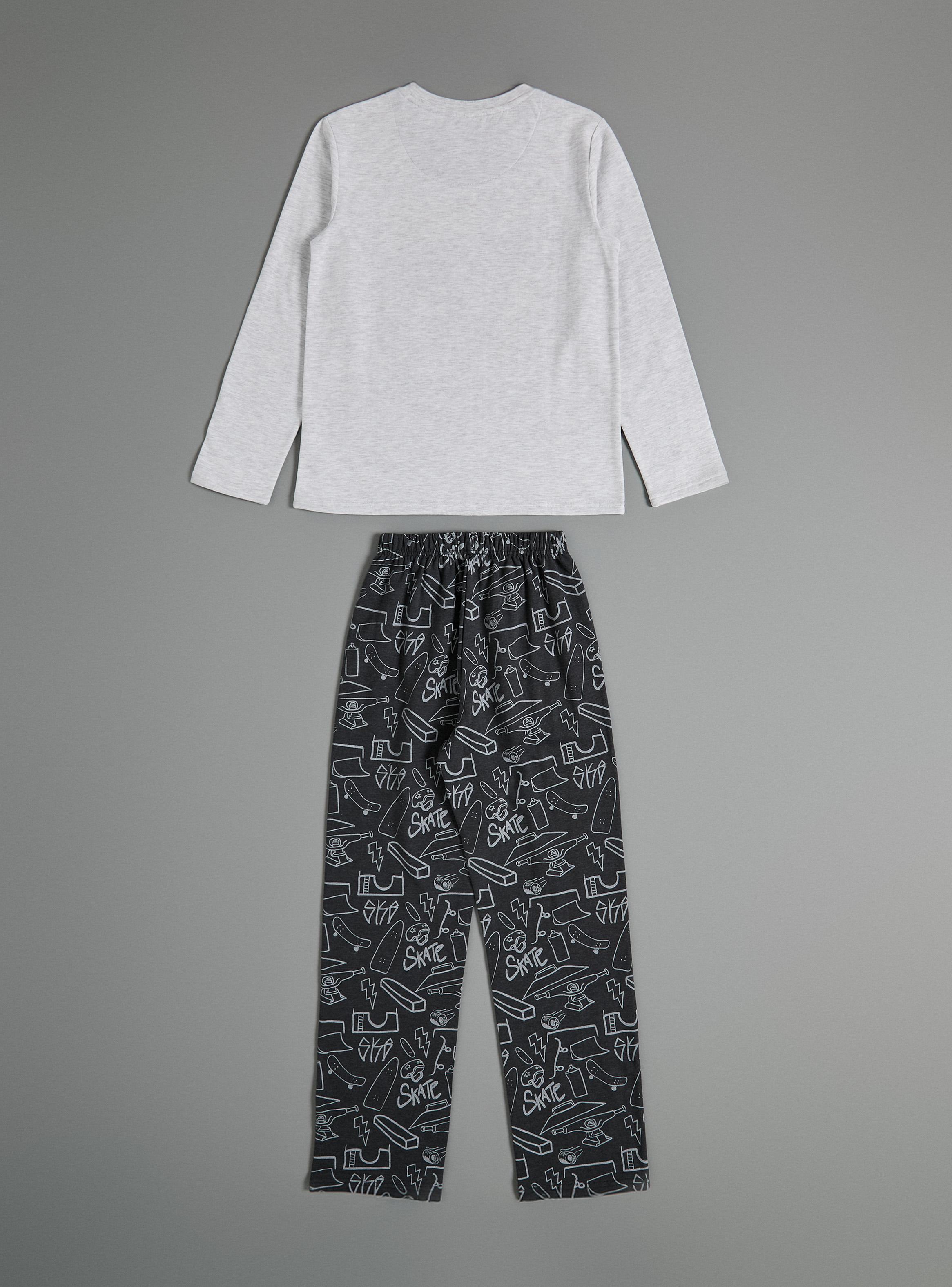 Pijama Bordado Skater Fleece-2