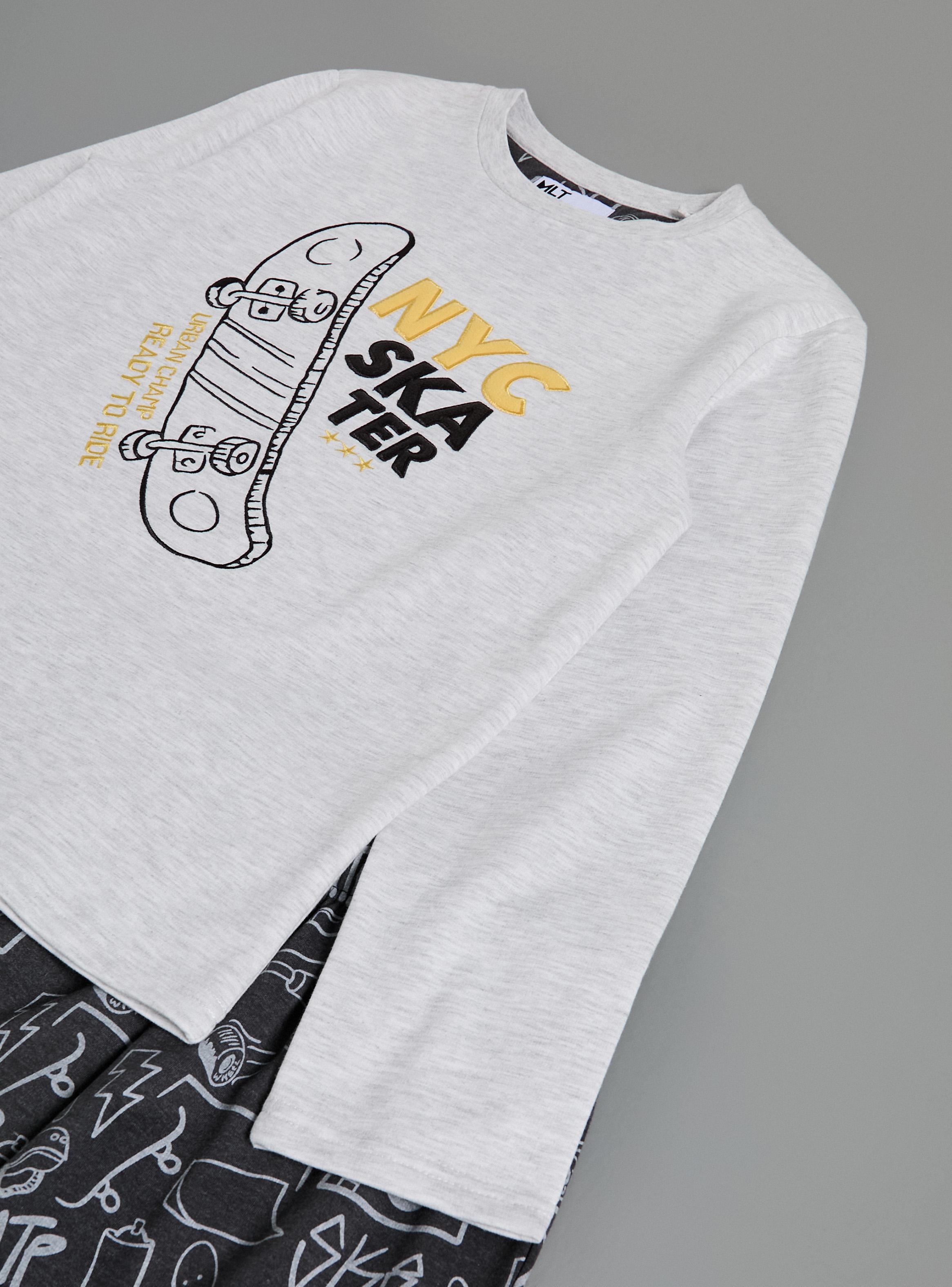 Pijama Bordado Skater Fleece-3