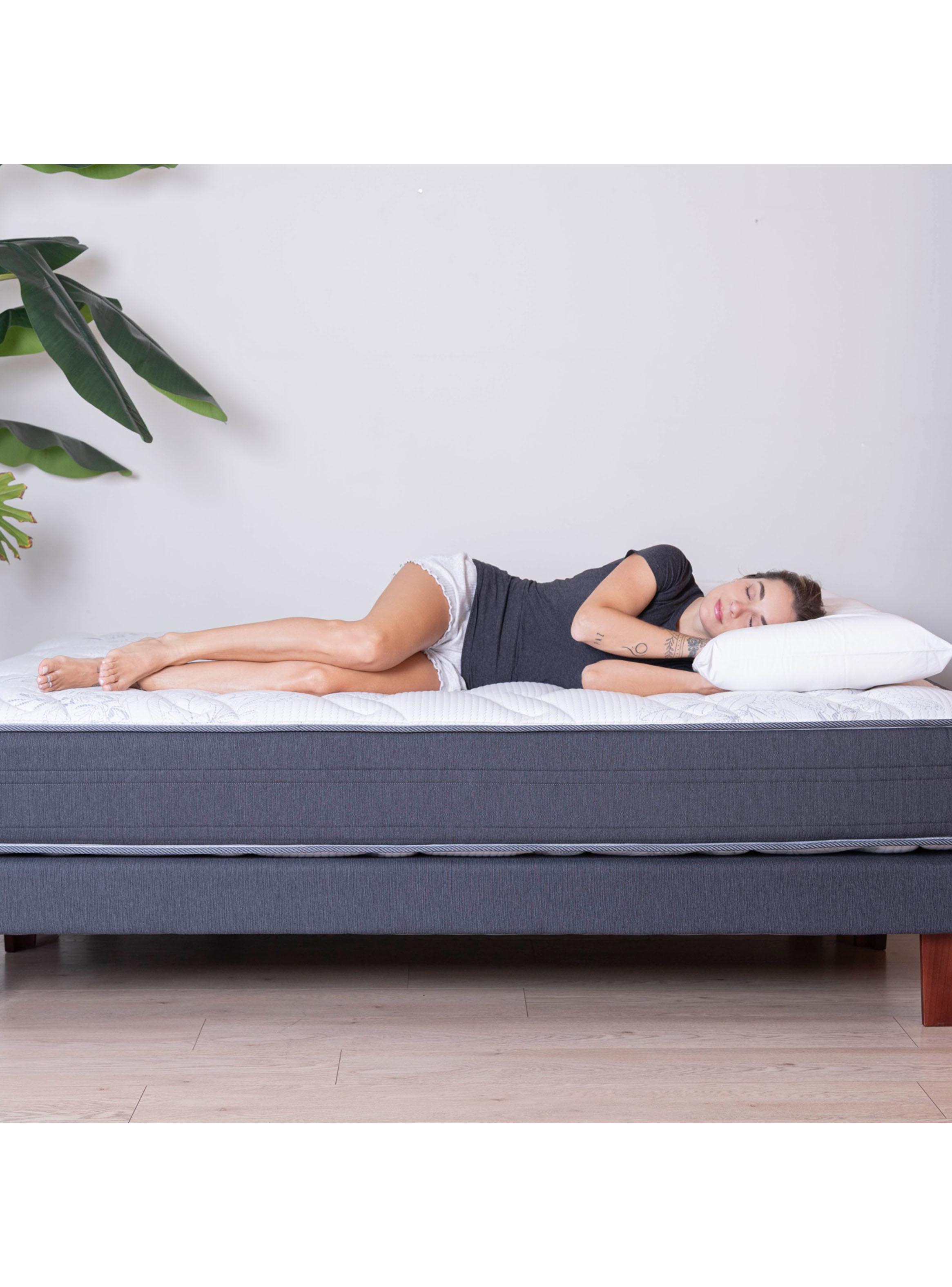 Cama Europea Europedic Dual 2 Plazas Box Base Dividida + Respaldo Royal Grafito + Velador Rock-4