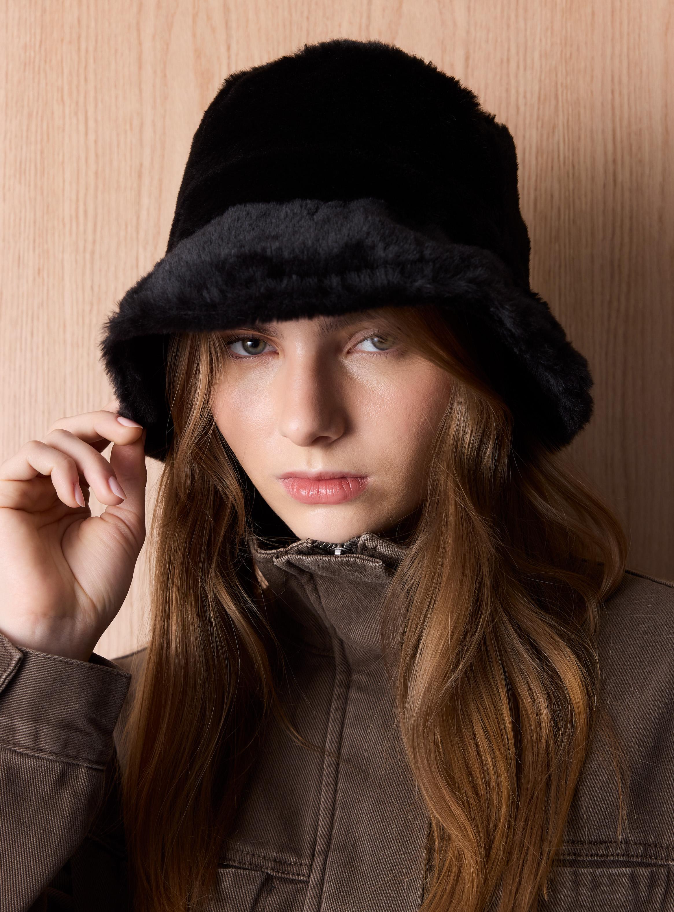 Gorro Bucket Peludo-4