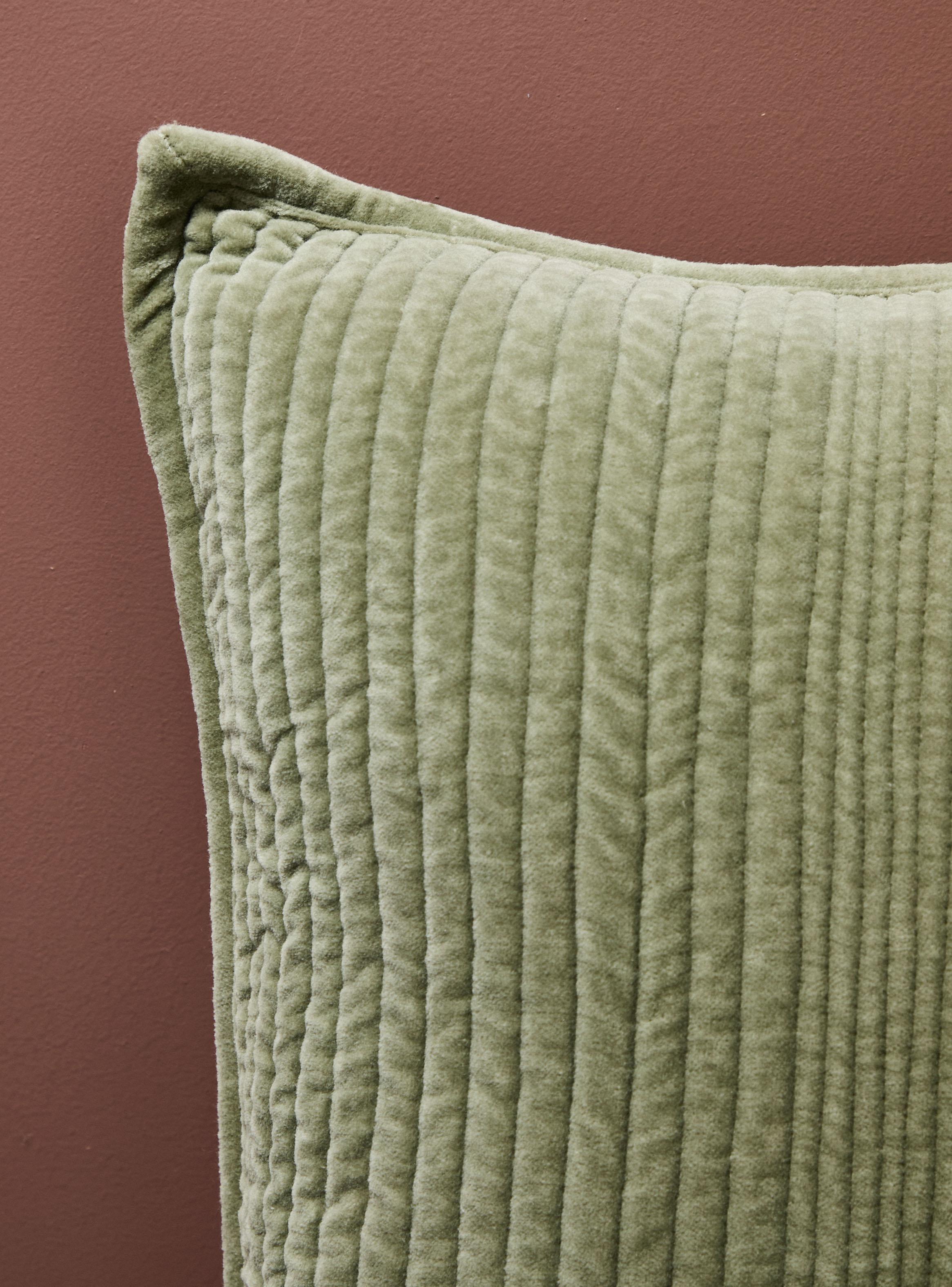 Cojín Olsen Petit Quilted 45x 45 cm-2