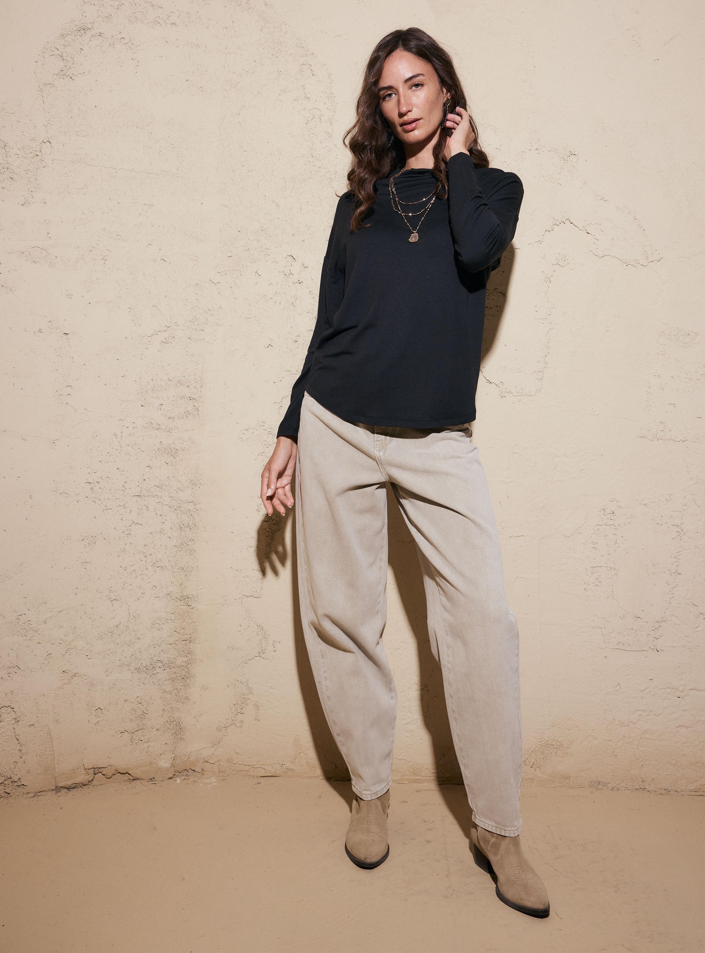 Polera Detalle en Cuello Caído-4