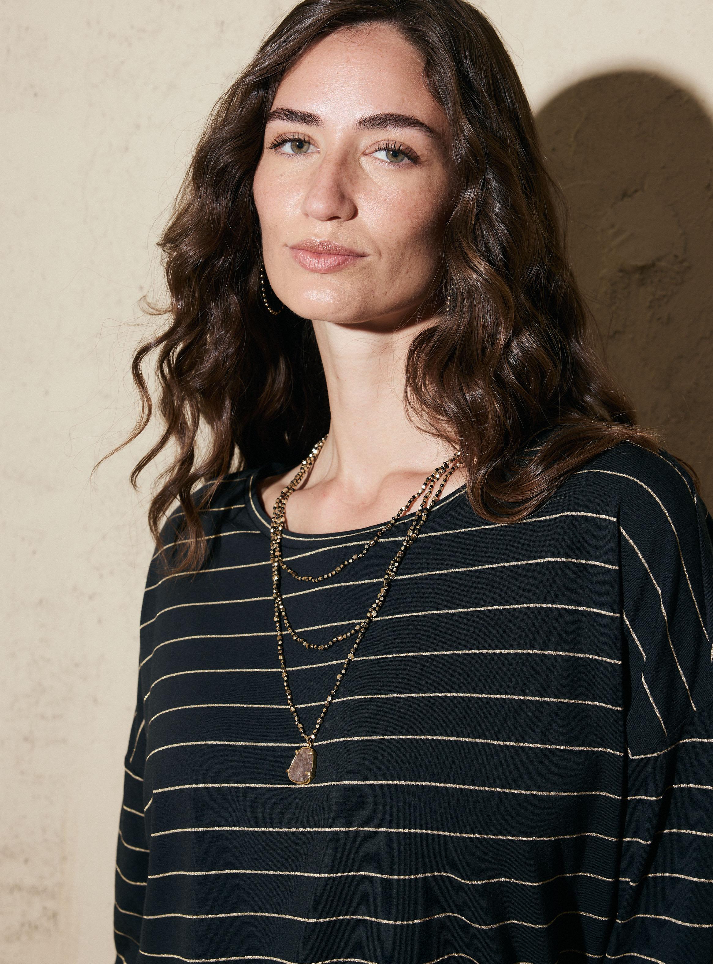 Polera Líneas en Contraste con Manga Caída-2