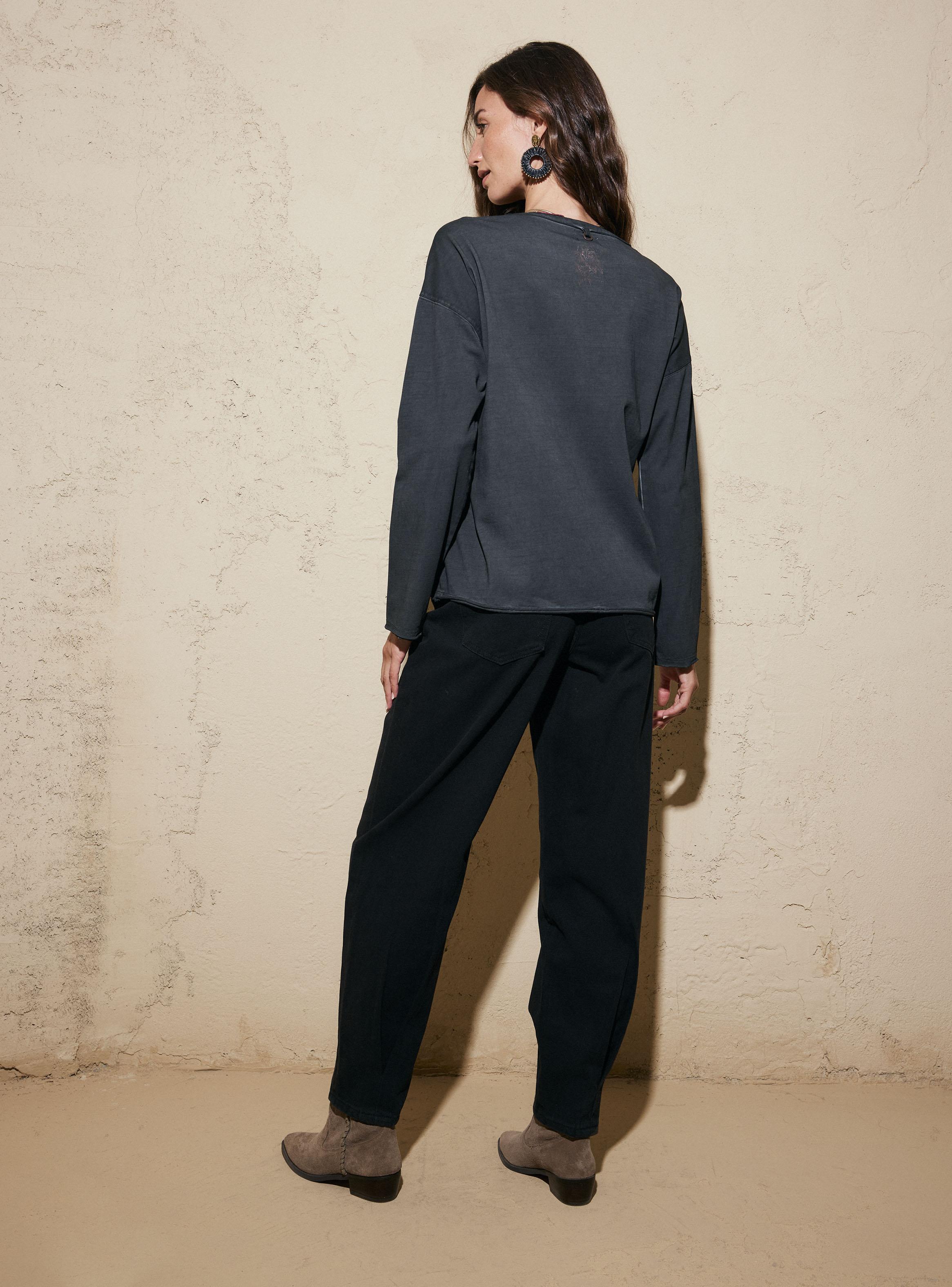 Polera Print de Flor en Espalda-5