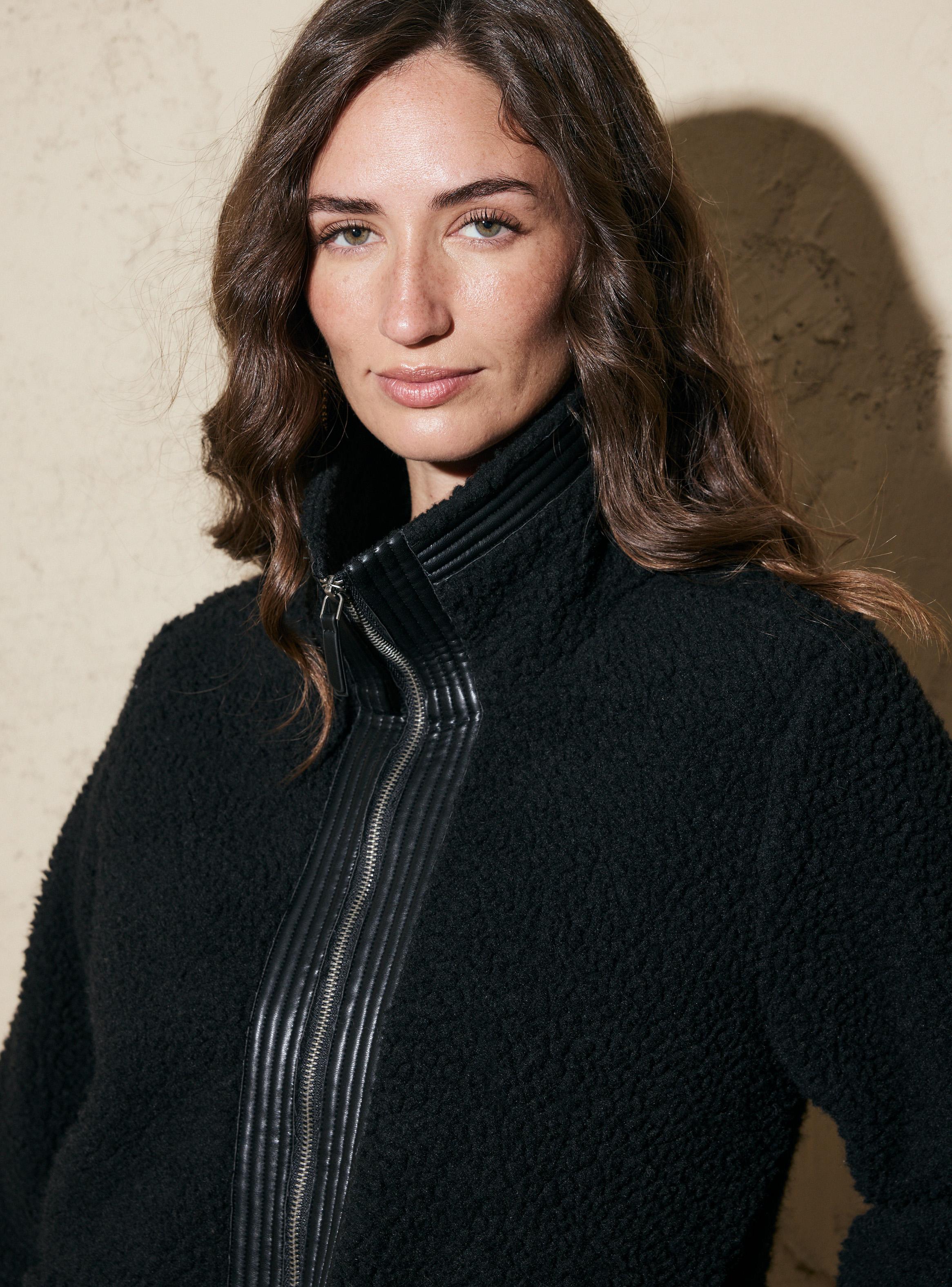 Polar Detalles en Cuero Vegano-2