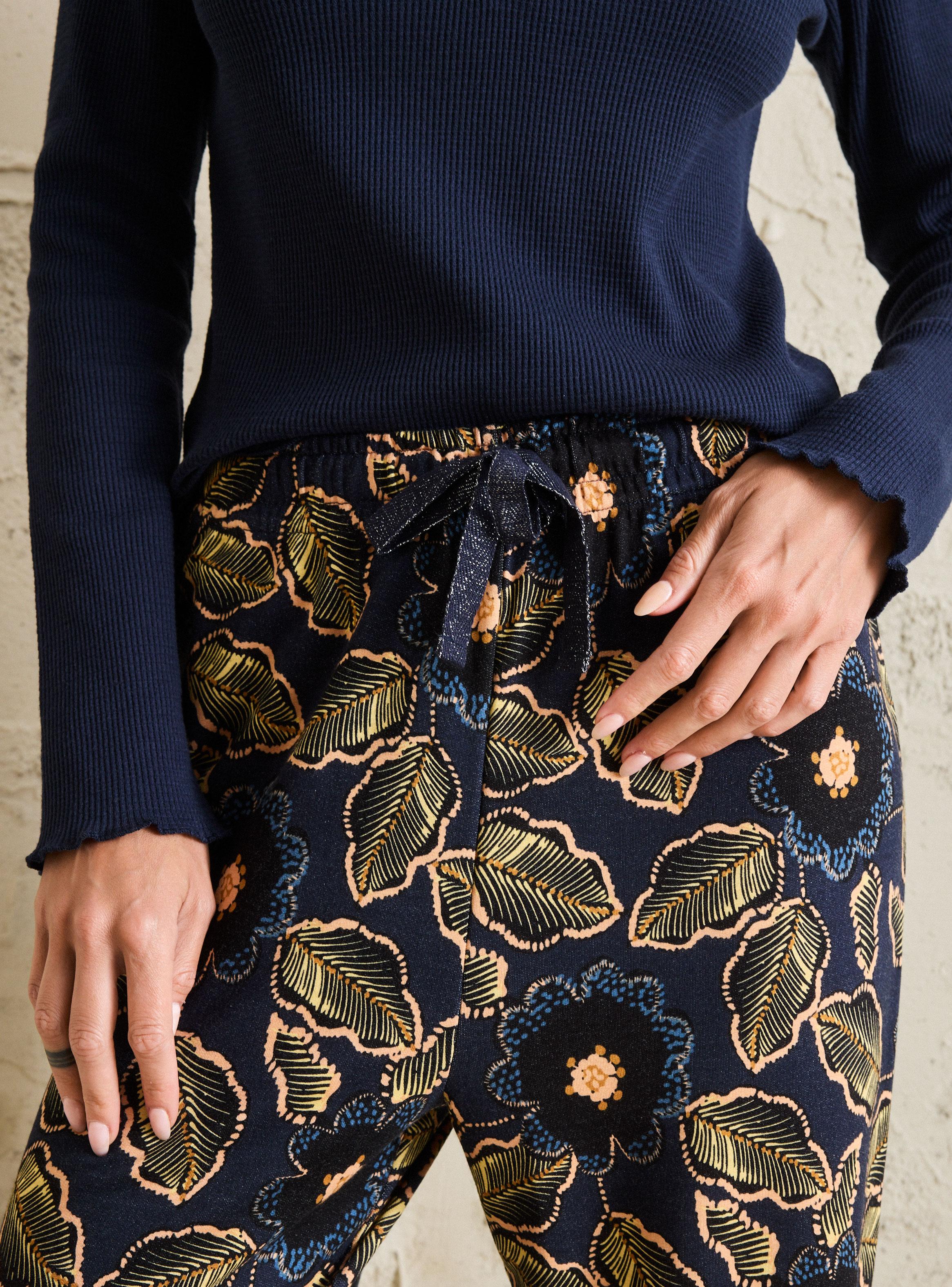 Pijama 2 Piezas Polera Sólida con Jogger Full Estampado-3