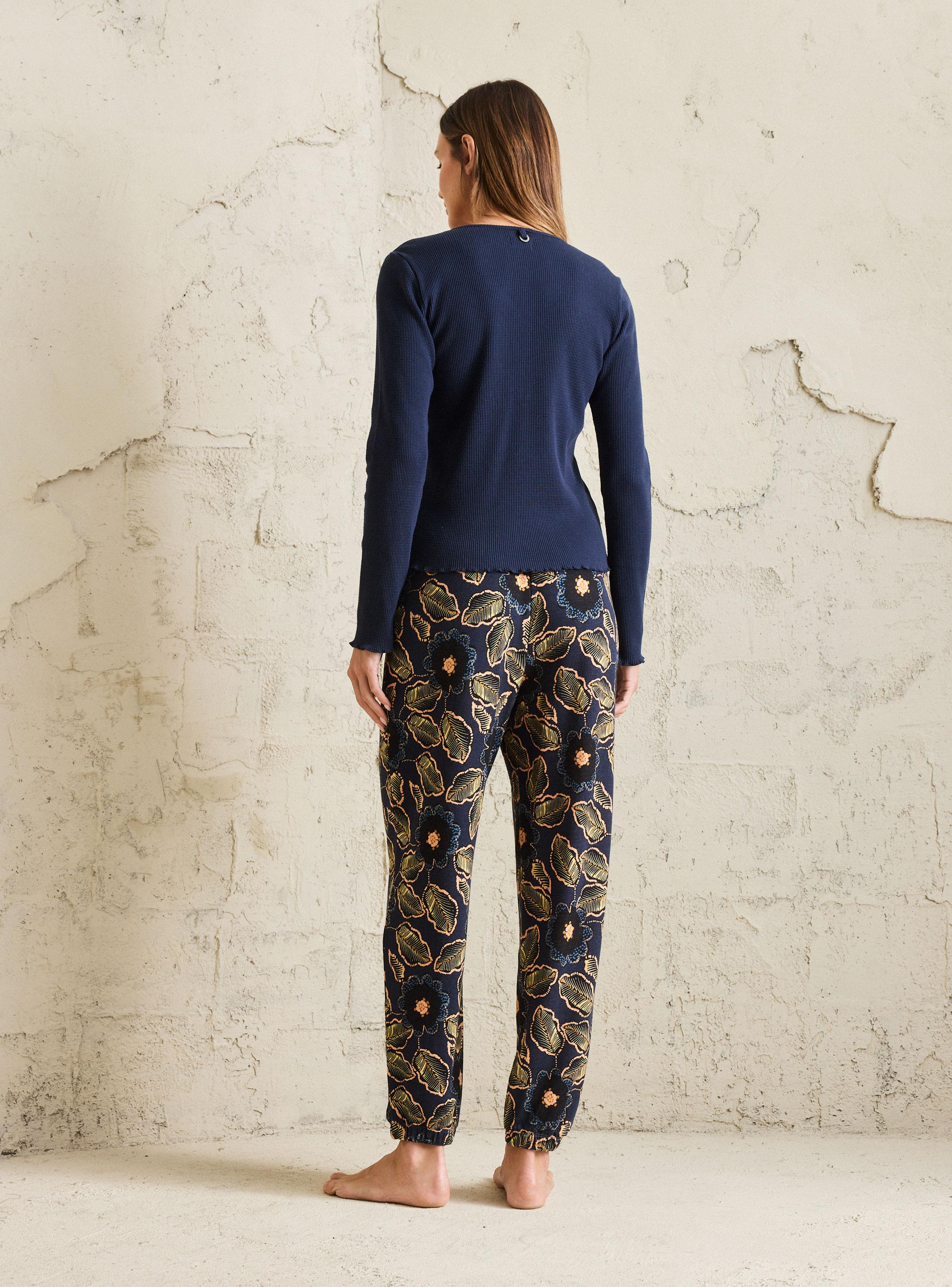 Pijama 2 Piezas Polera Sólida con Jogger Full Estampado-5