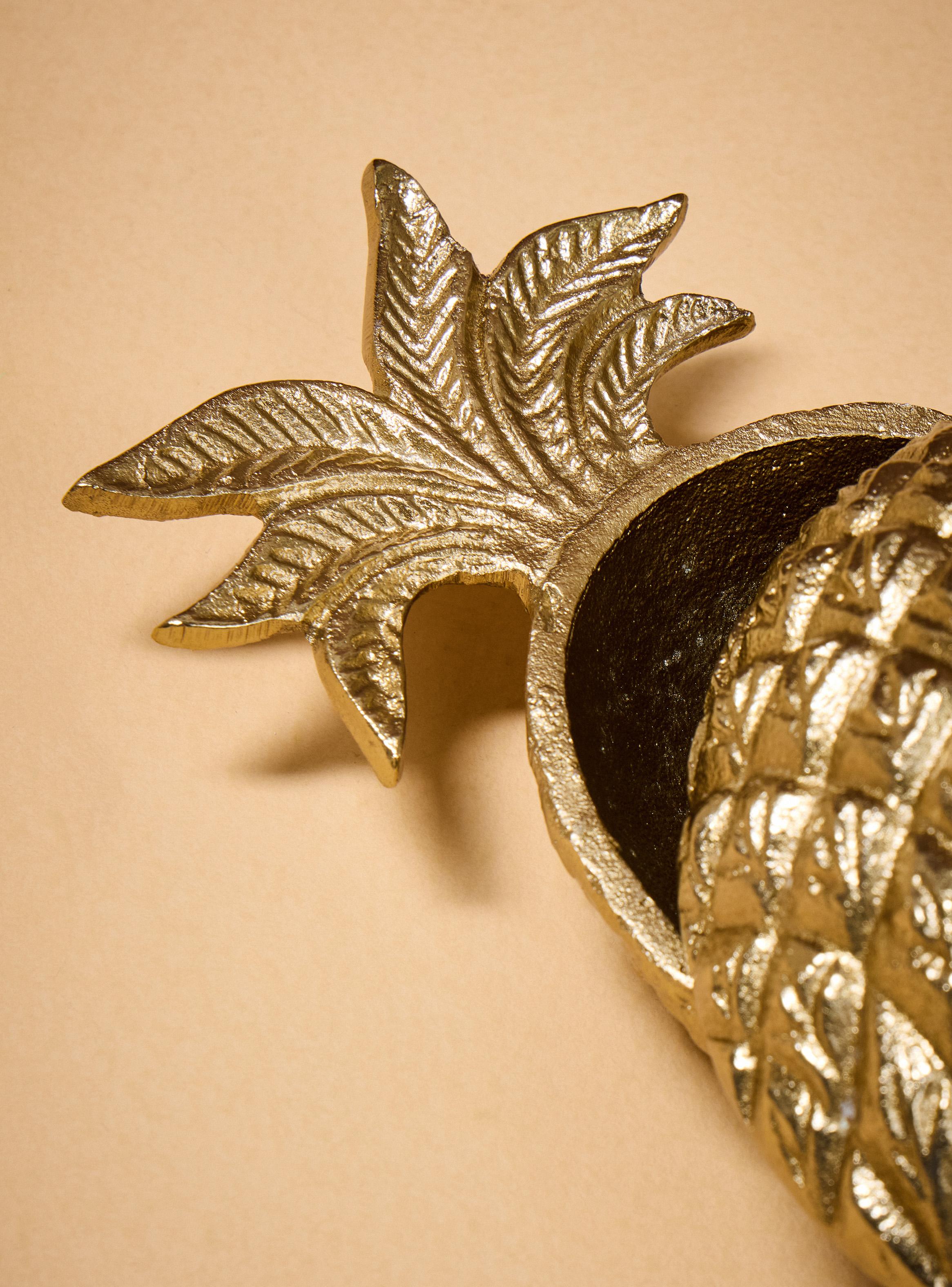 Caja de Piña Dorada 19x10.5x8.5 cm-2