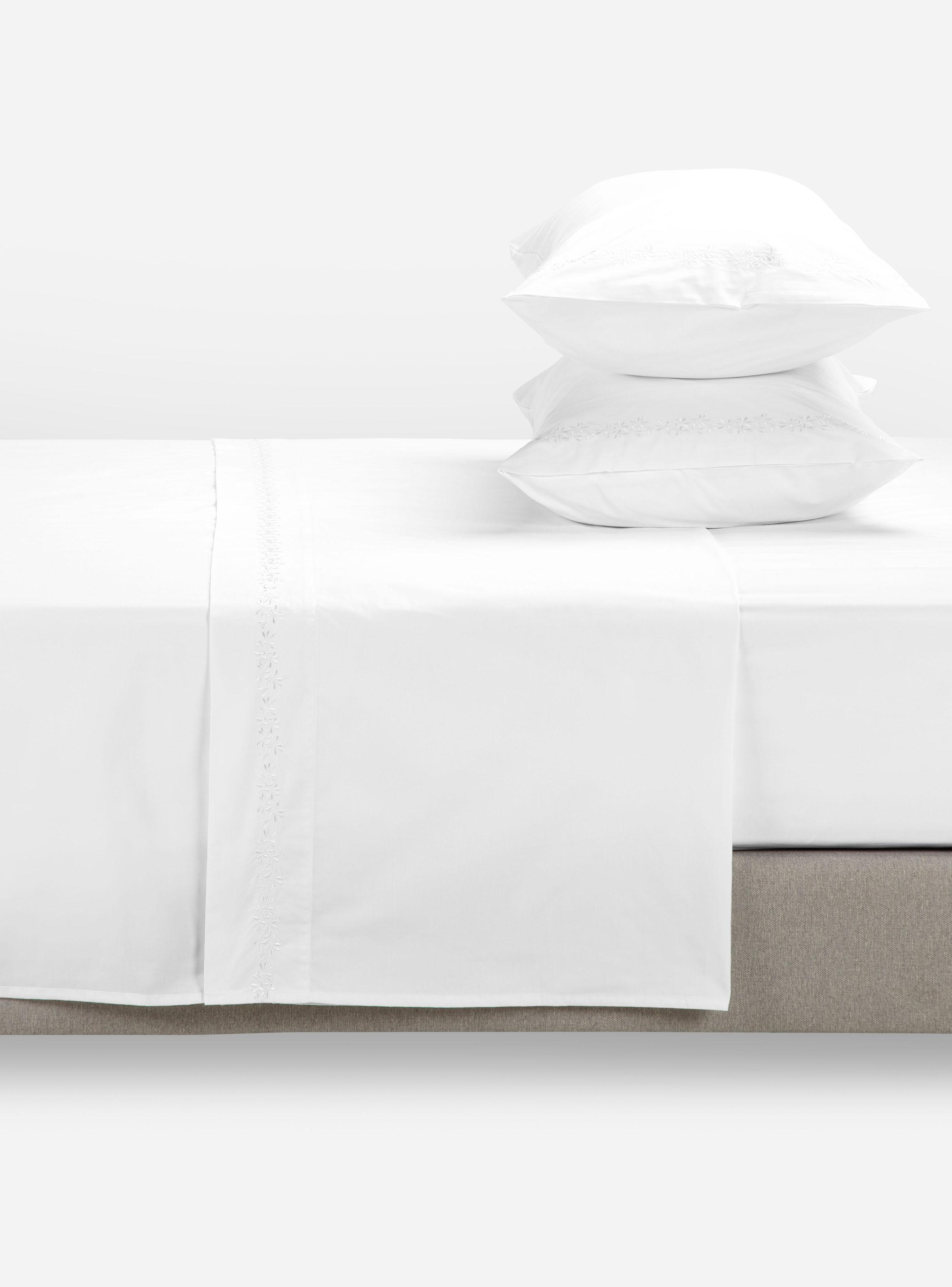 Sábana 2 Plazas Bordada Botánica Blanca 220 Hilos-2