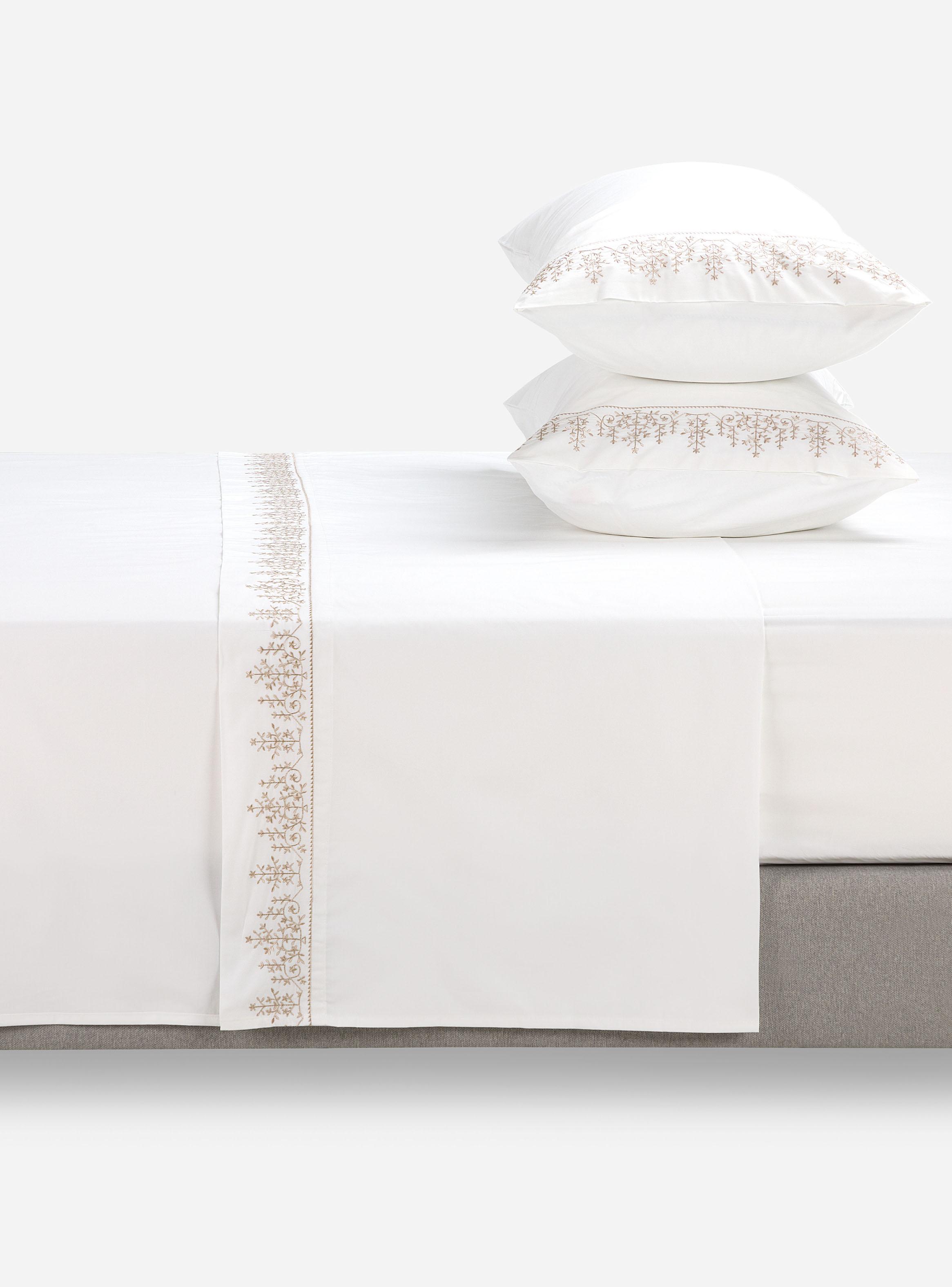 Sábana 2 Plazas Bordada Floral Blanca 220 Hilos-1