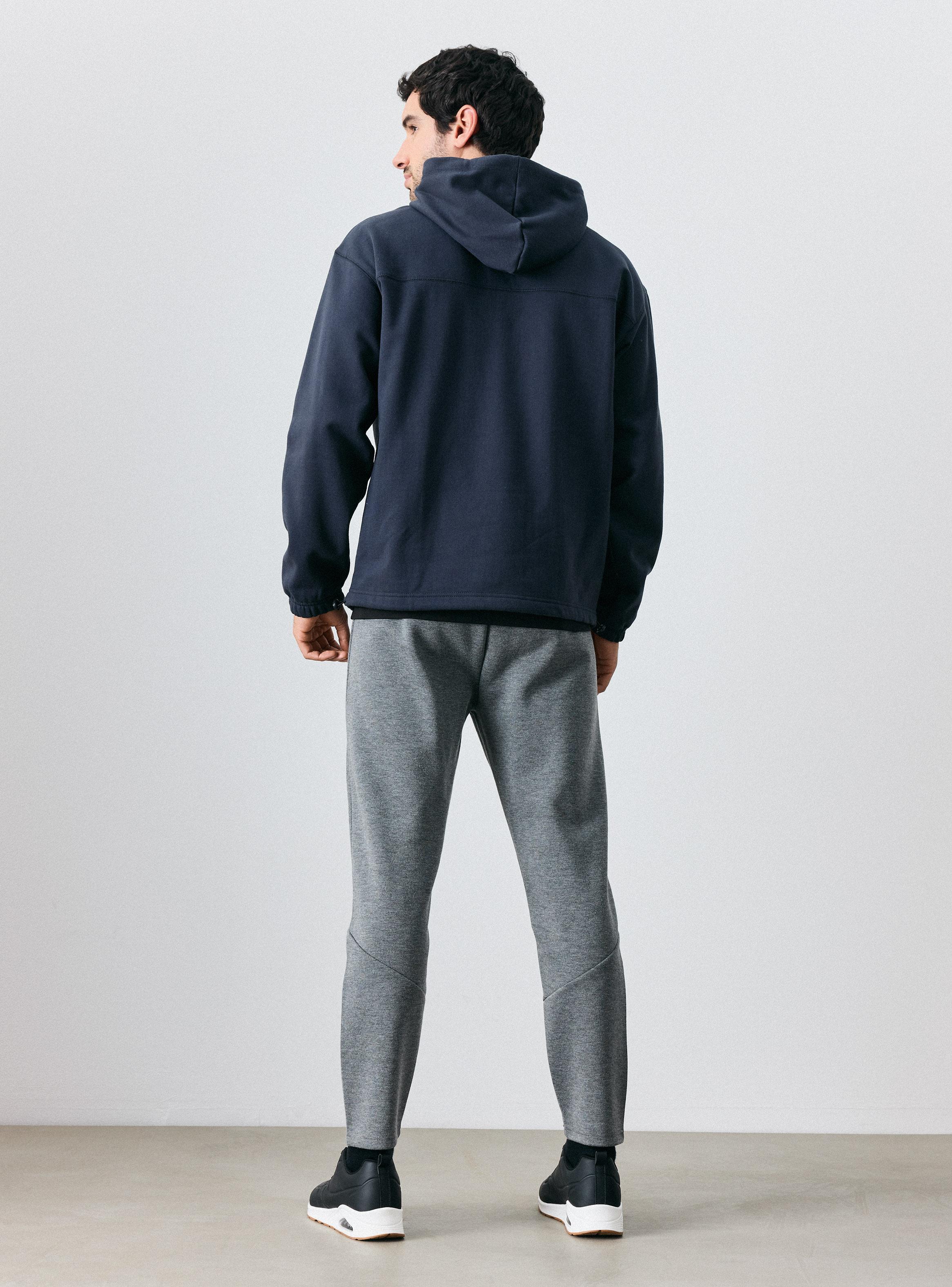 Polerón Hoodie con Bolsillos y Mini Estampado Ajustable-5