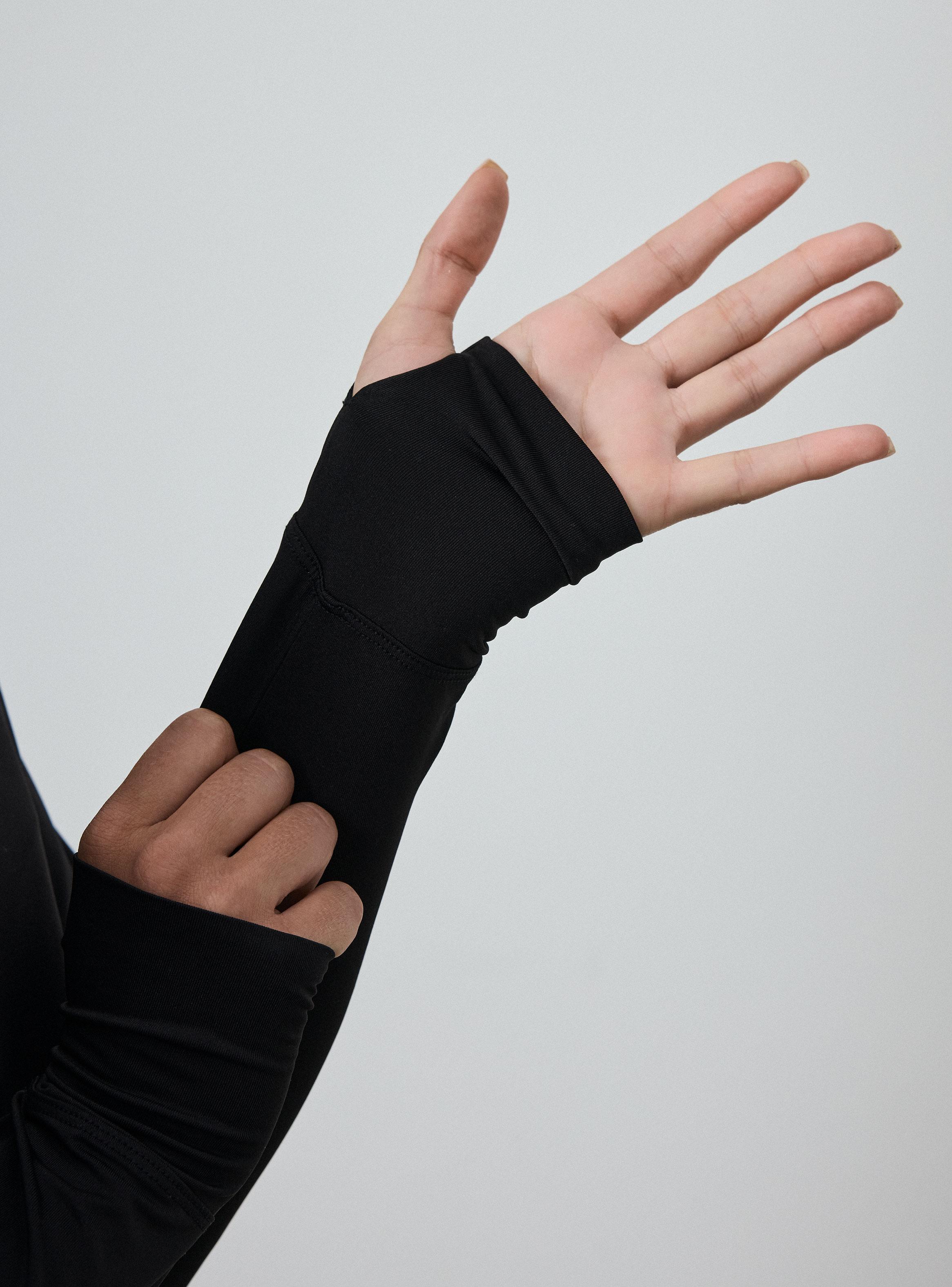 Polera Manga Larga Color Liso Tela Liviana-3