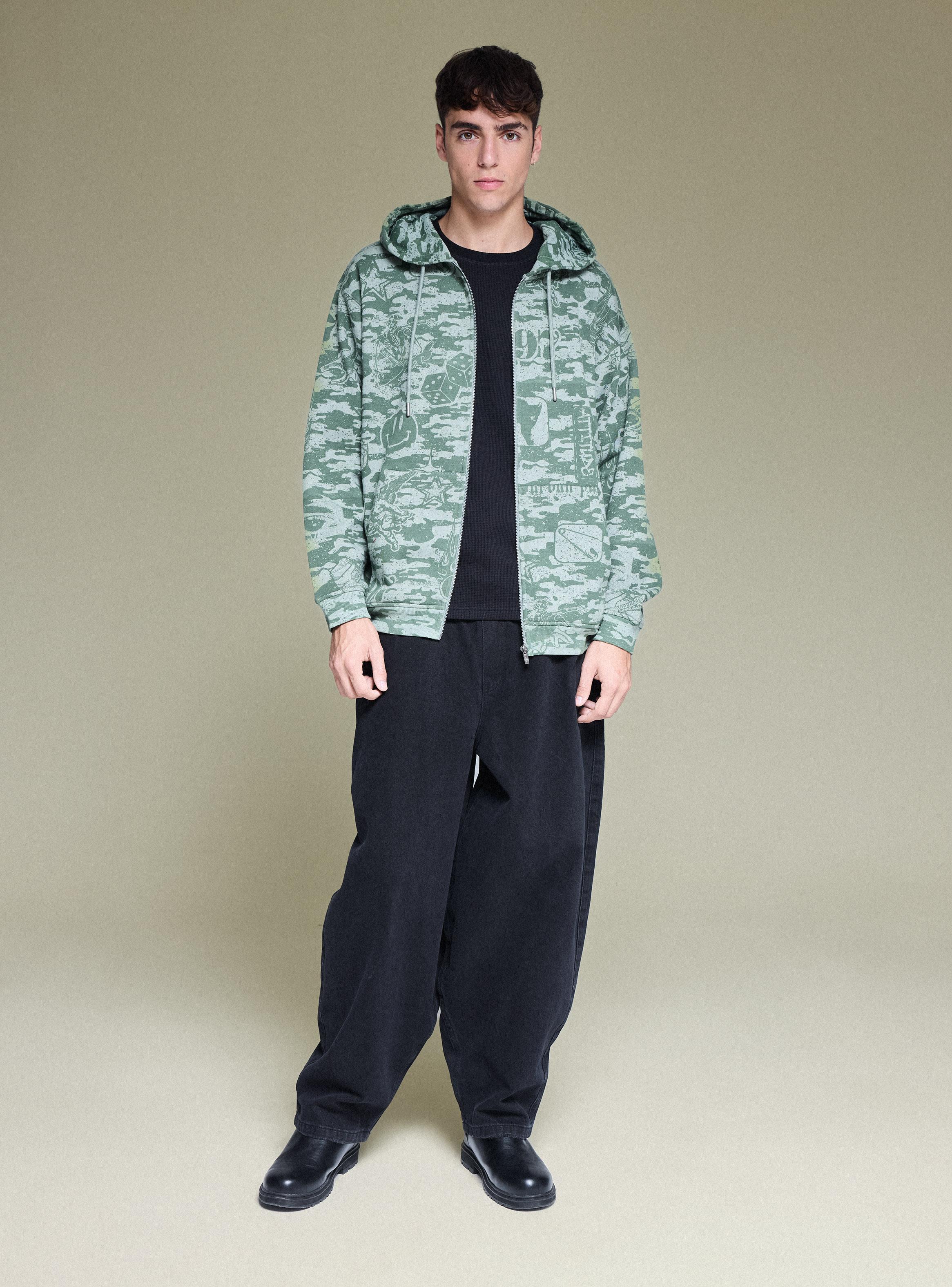 Polerón Estampado con Capucha-4