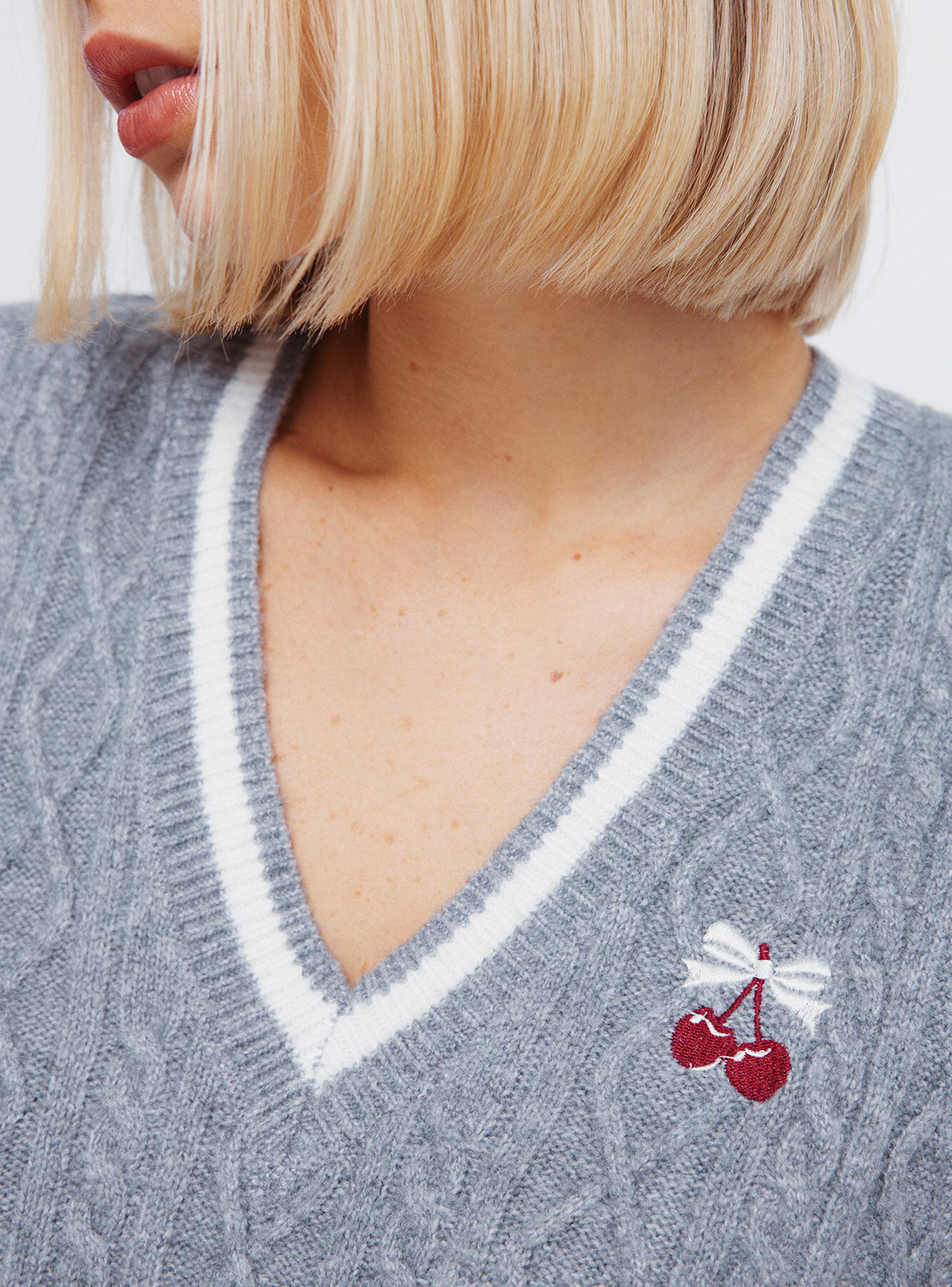 Chaleco Punto Bordado Cereza-3