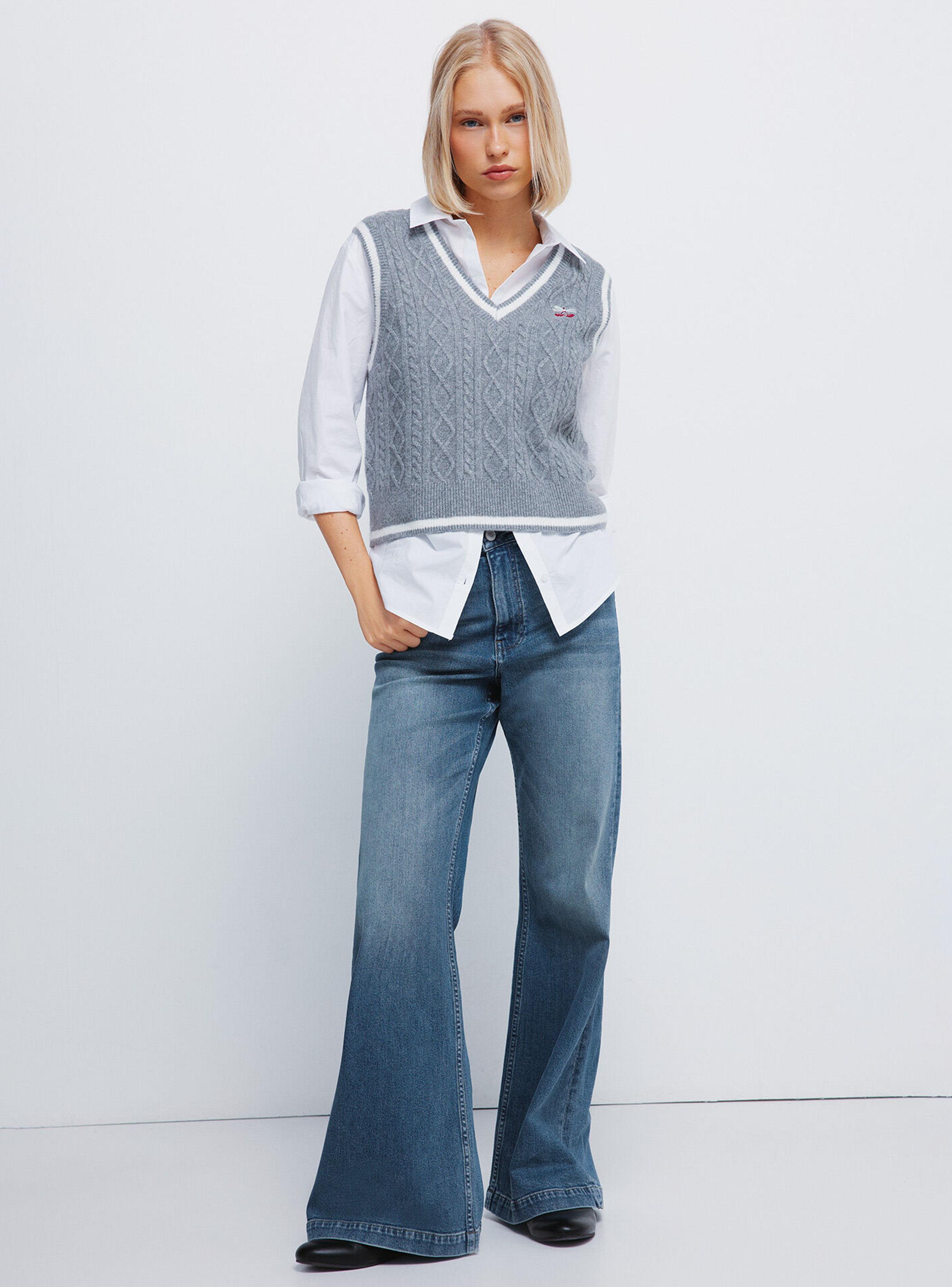 Chaleco Punto Bordado Cereza-4