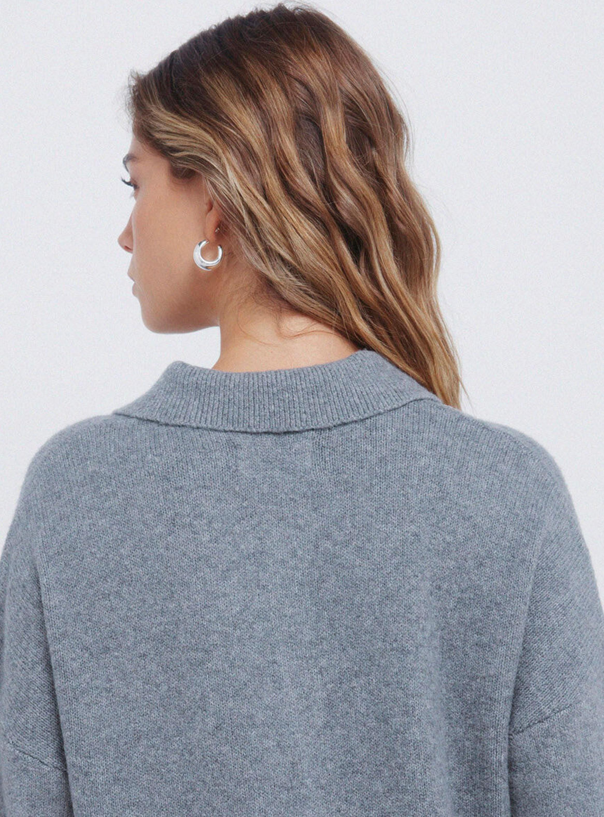 Sweater  Cuello Camisero Bordado-3