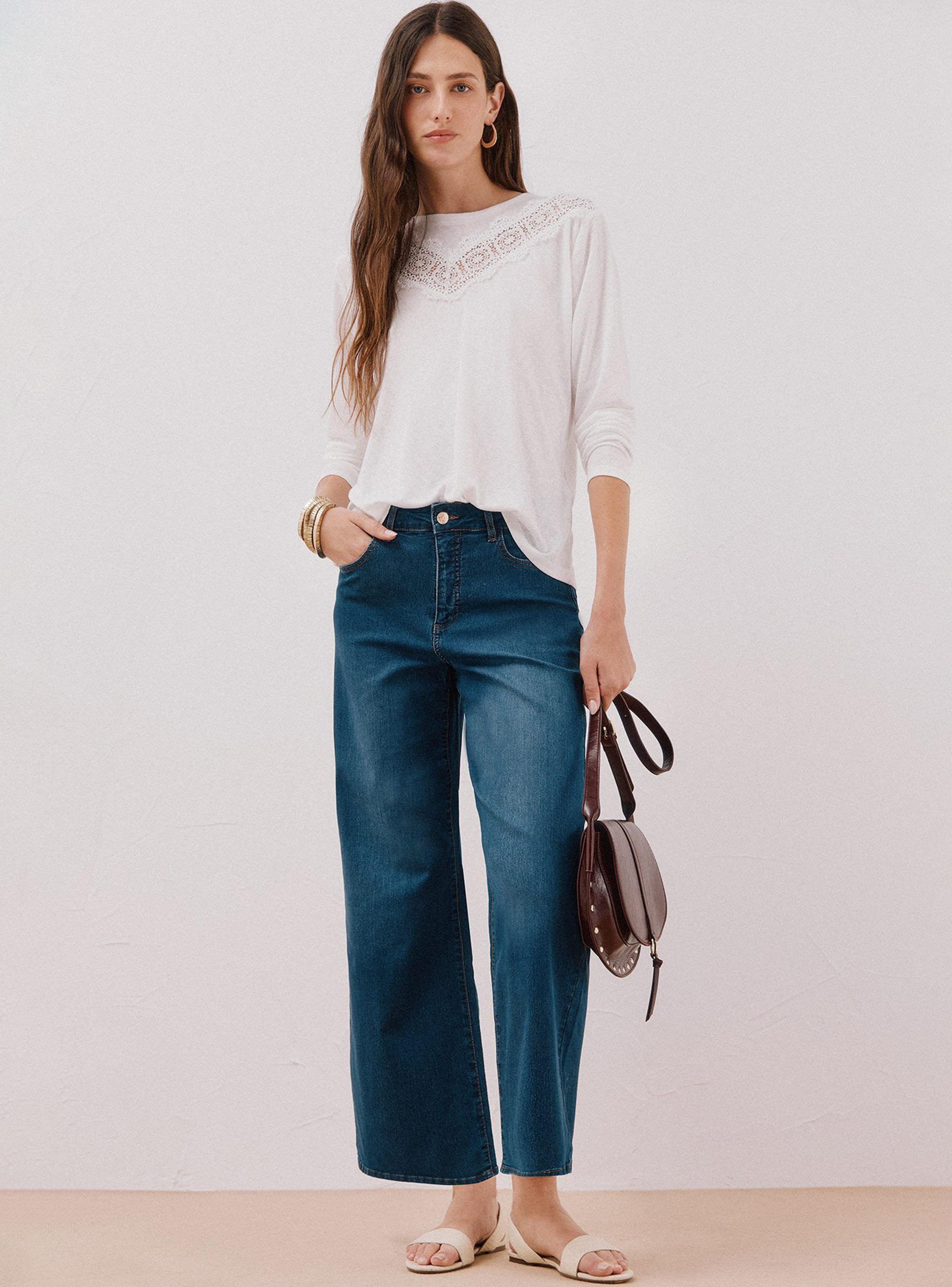 Polera Detalle Encaje Floral-4