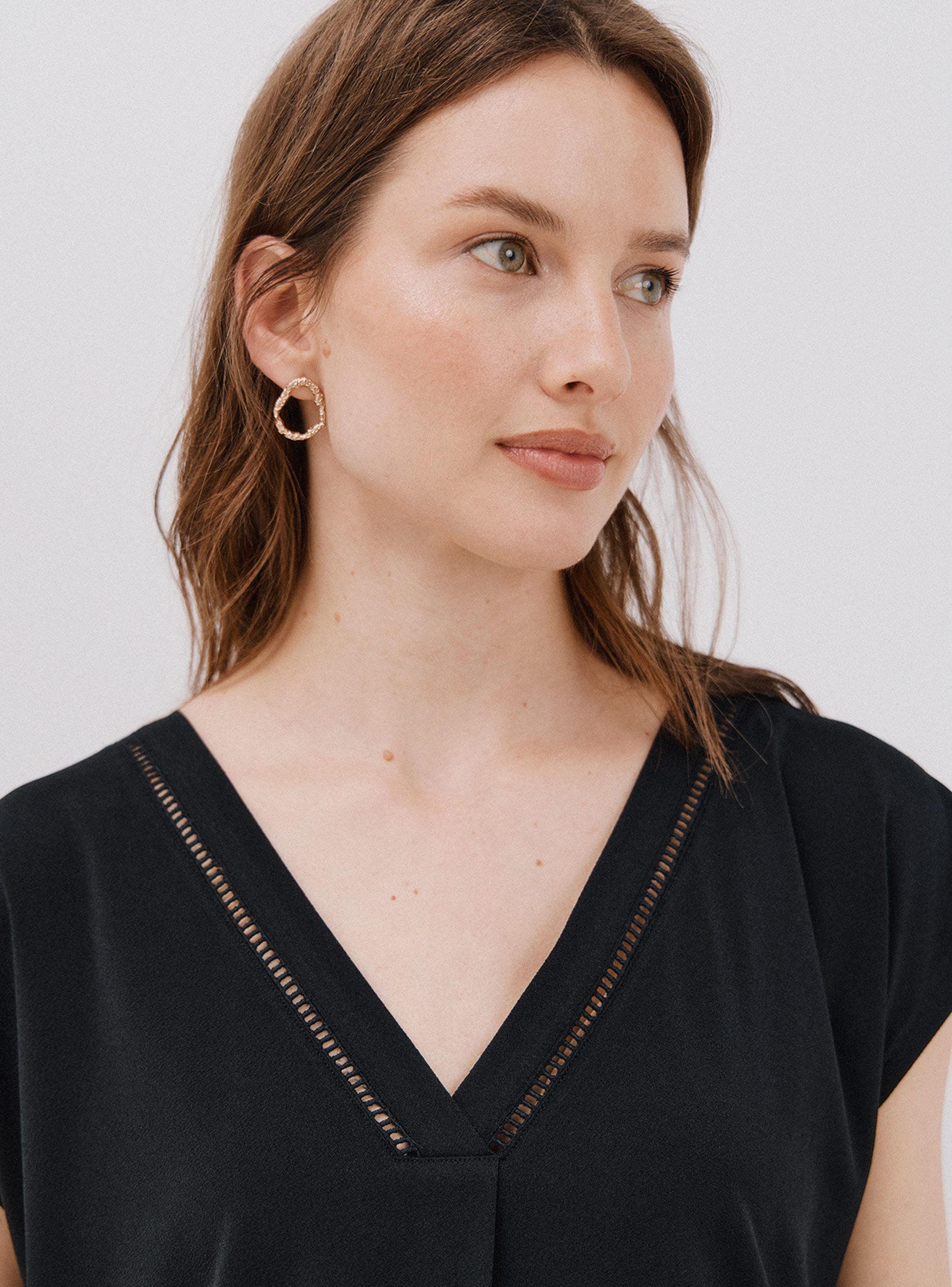 Polera con Detalle Puntilla-3