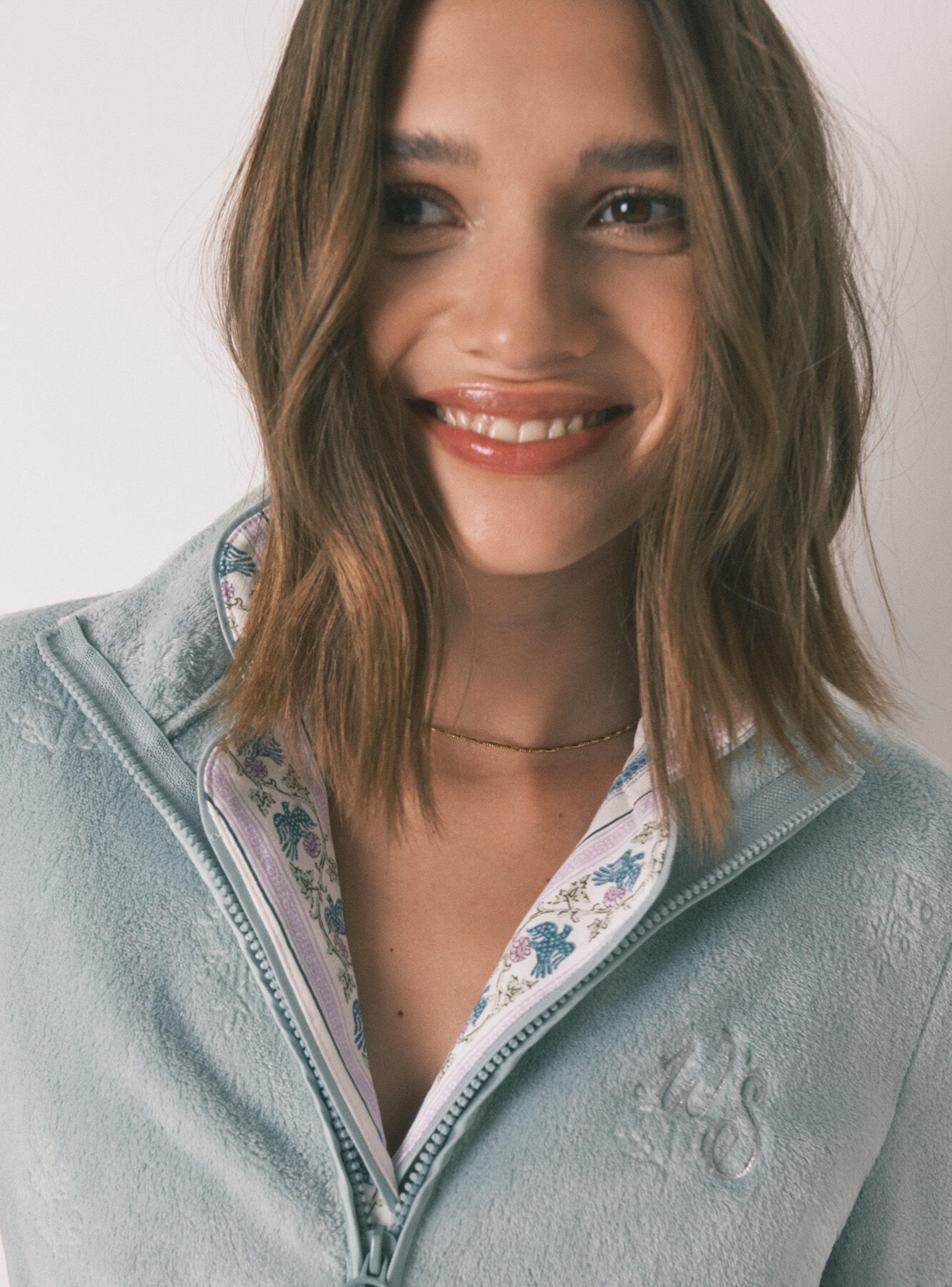 Bata Midi Polar Flores-2