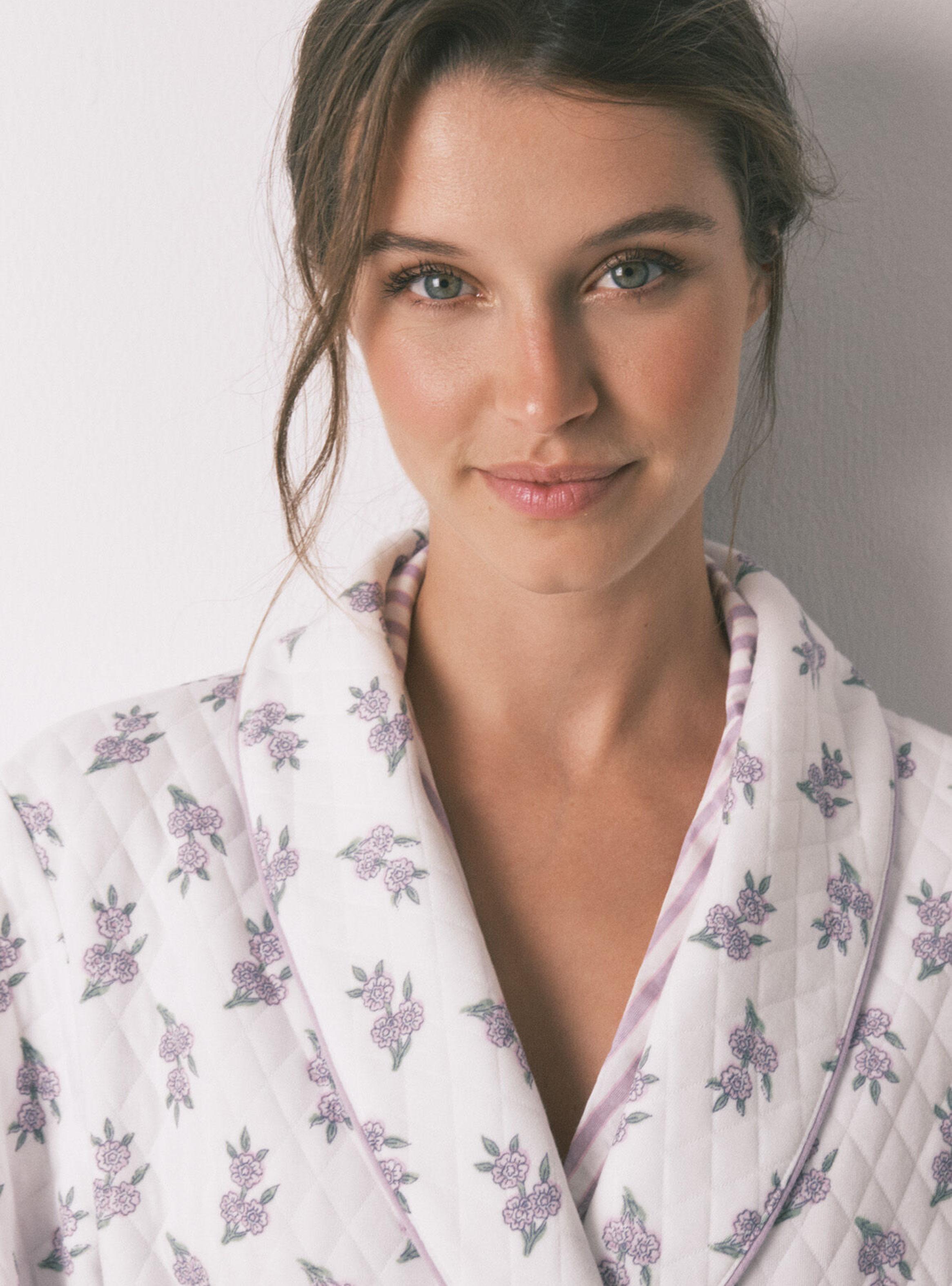 Bata Midi Acolchada Flores-2