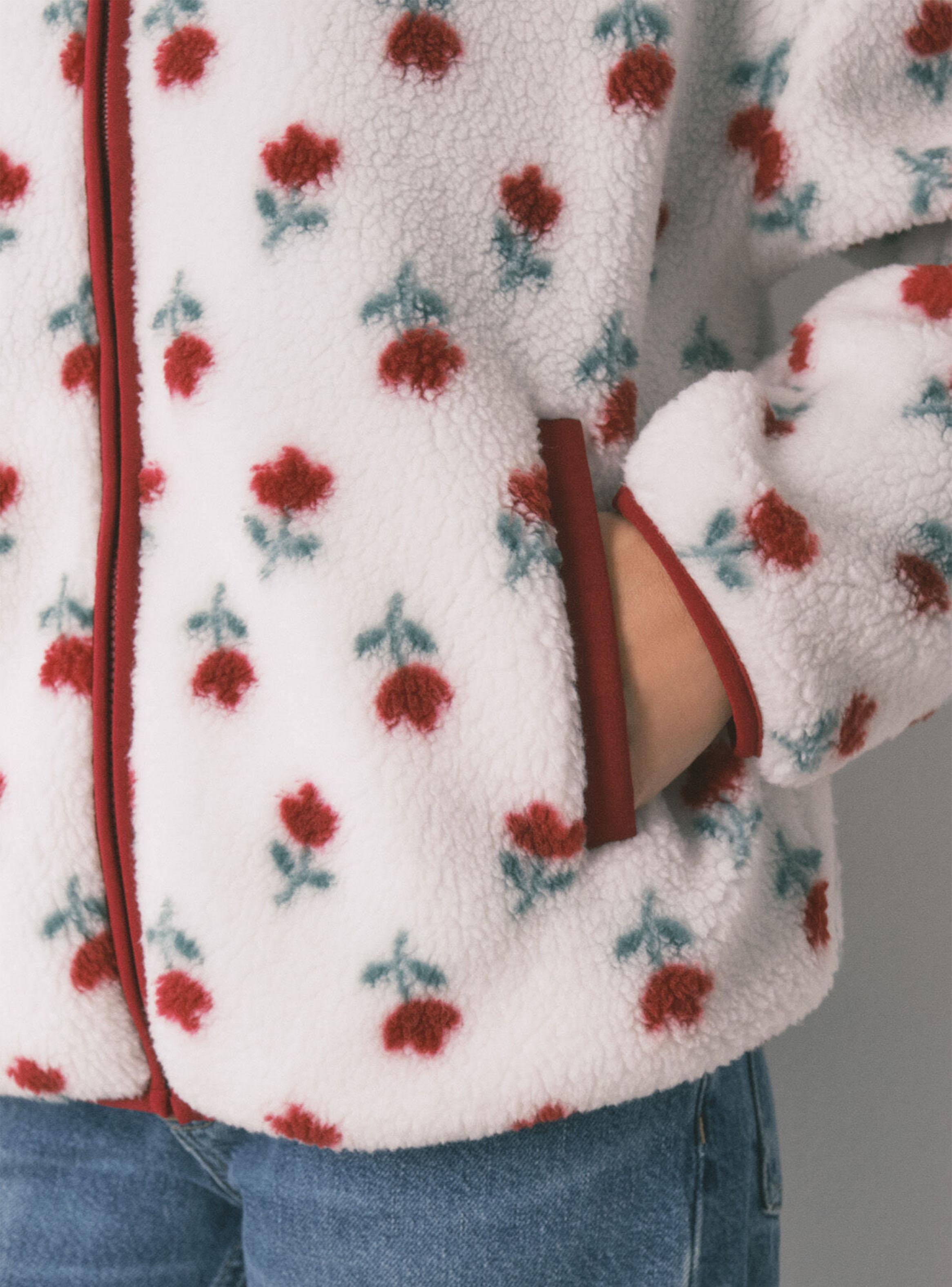 Bata Corta Tejido Borreguito Blanco Flores-4