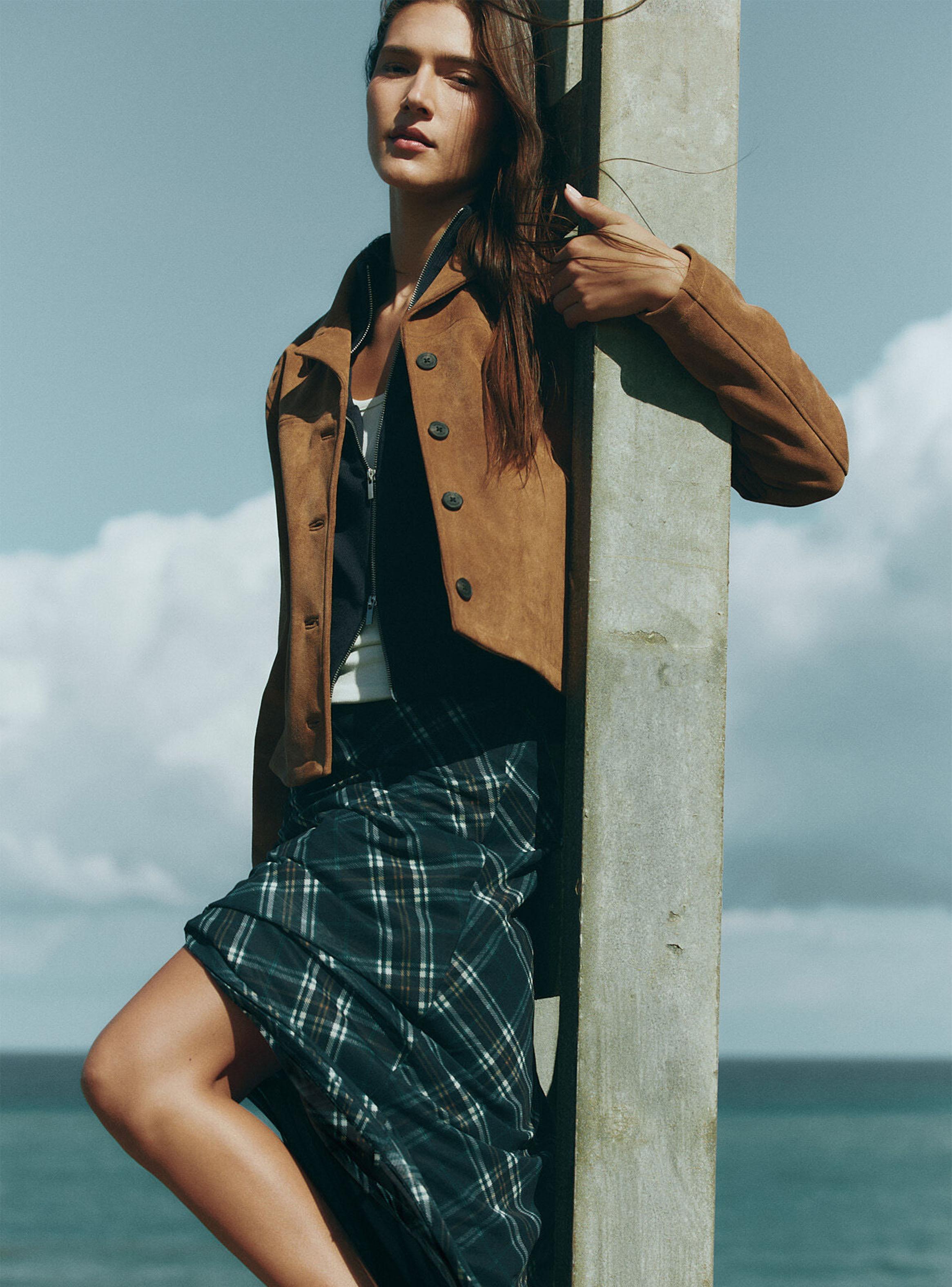 Chaqueta Antelina Corta Botones-3