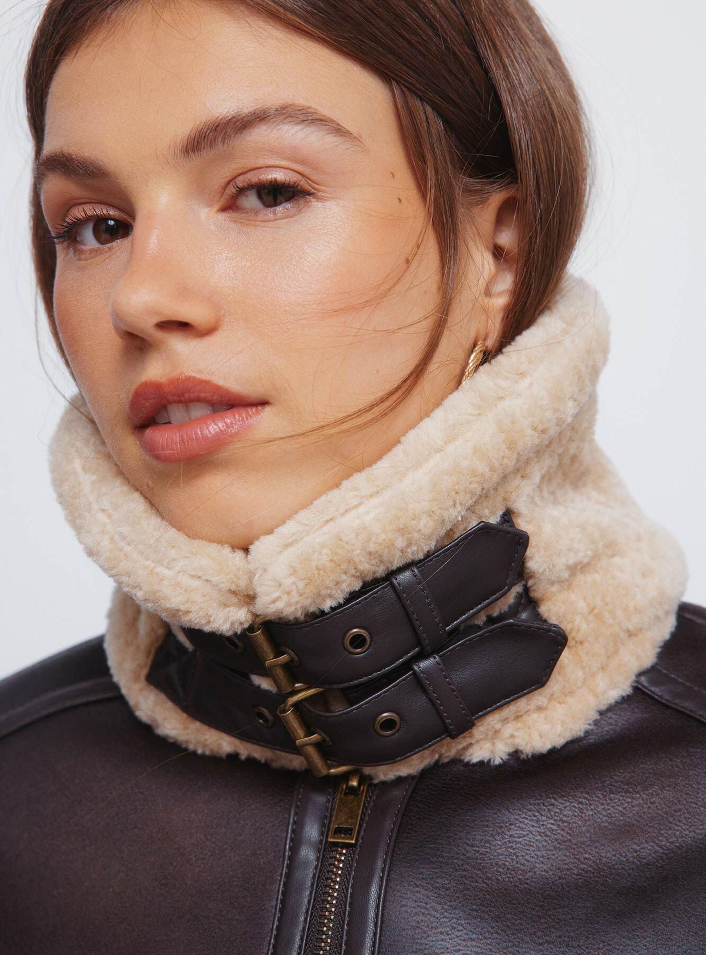 Cazadora Doble Faz Cuello Pelo-3