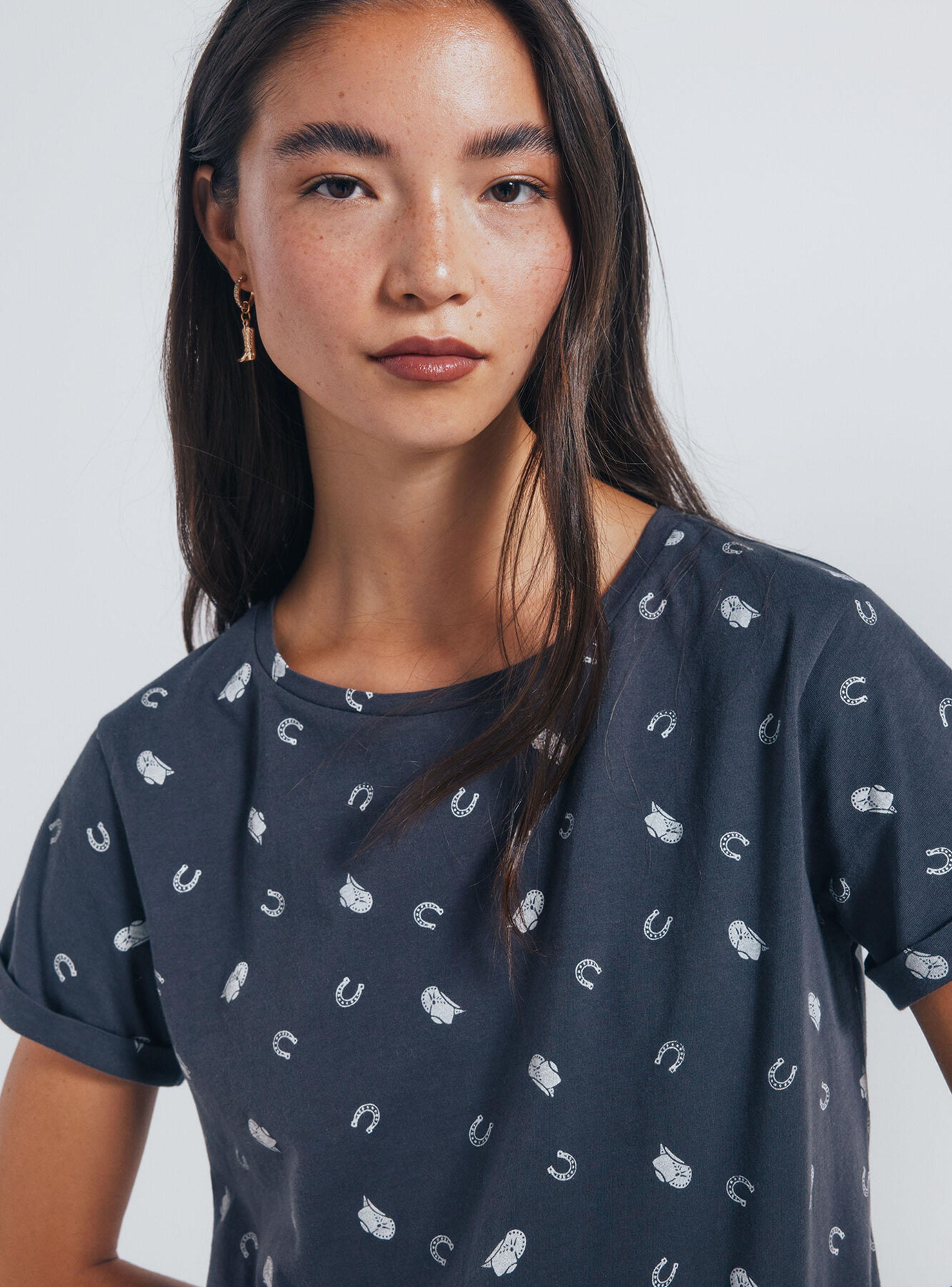 Polera Estampada Motivos Pequeños-2