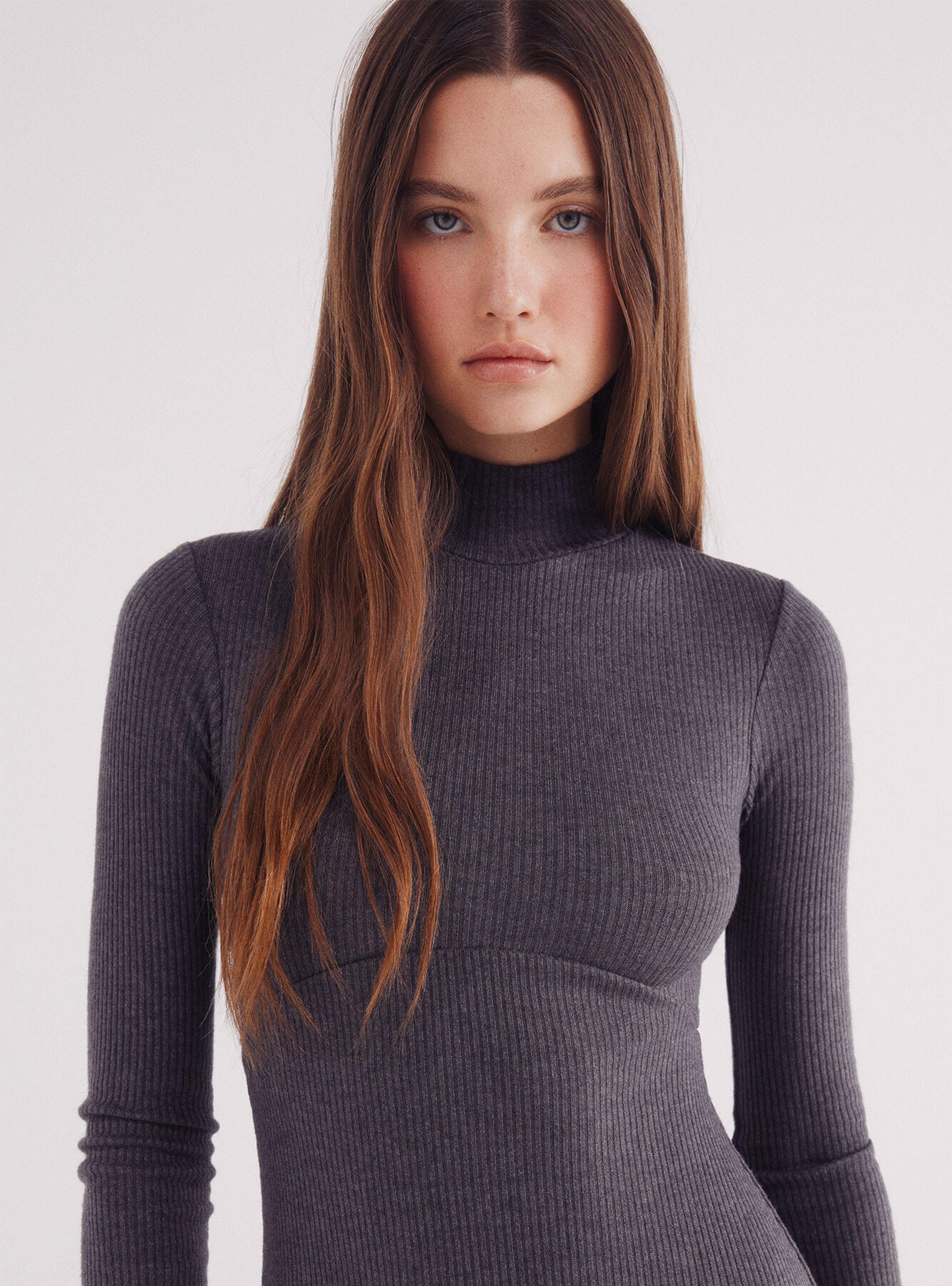 Vestido Midi Cuello Alto-3