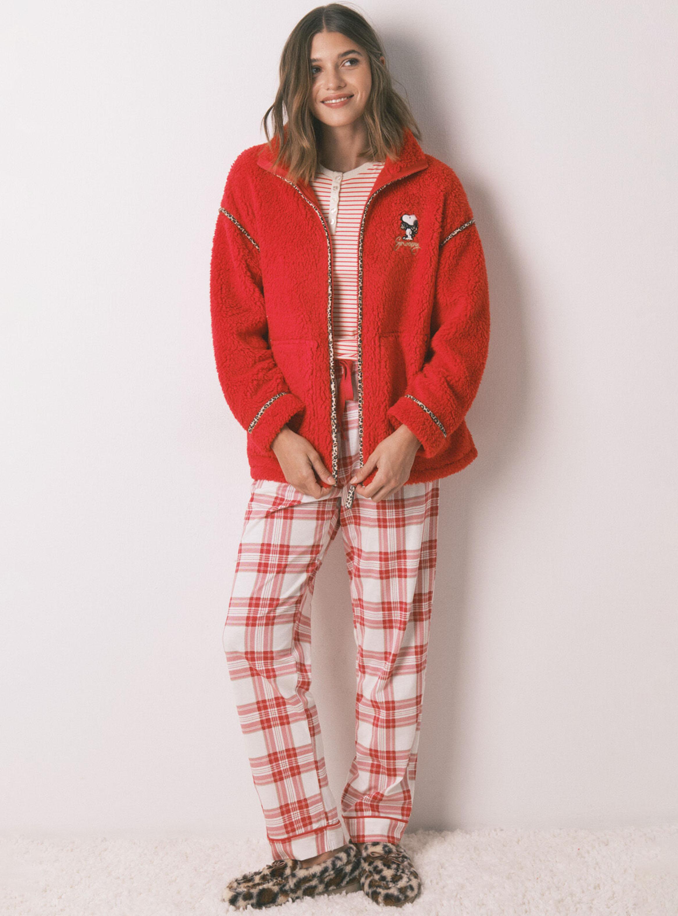 Bata Corta Borreguito Snoopy Rojo Bordado-4