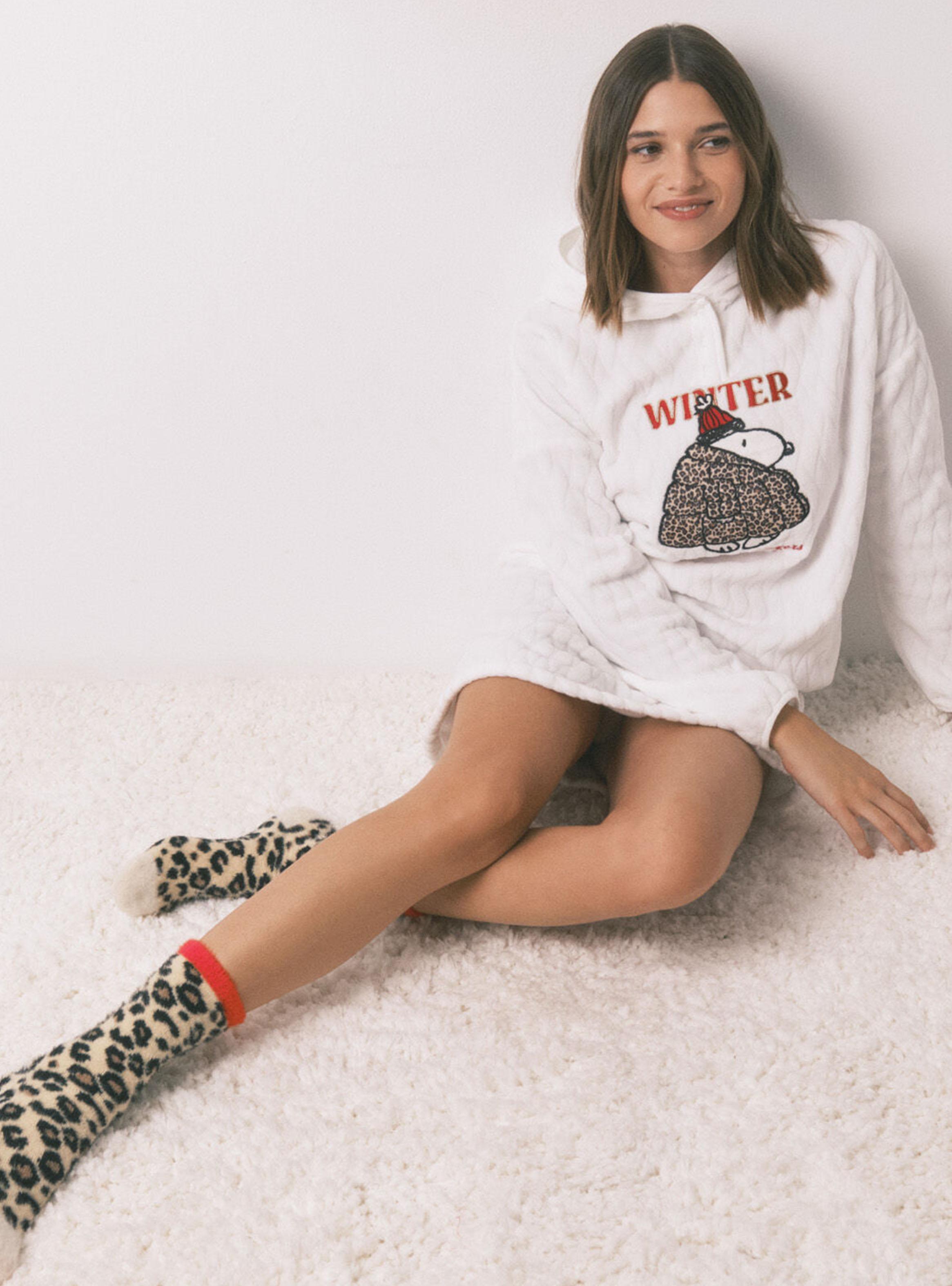 Camisón Corto Polar Snoopy Capucha Blanco-4