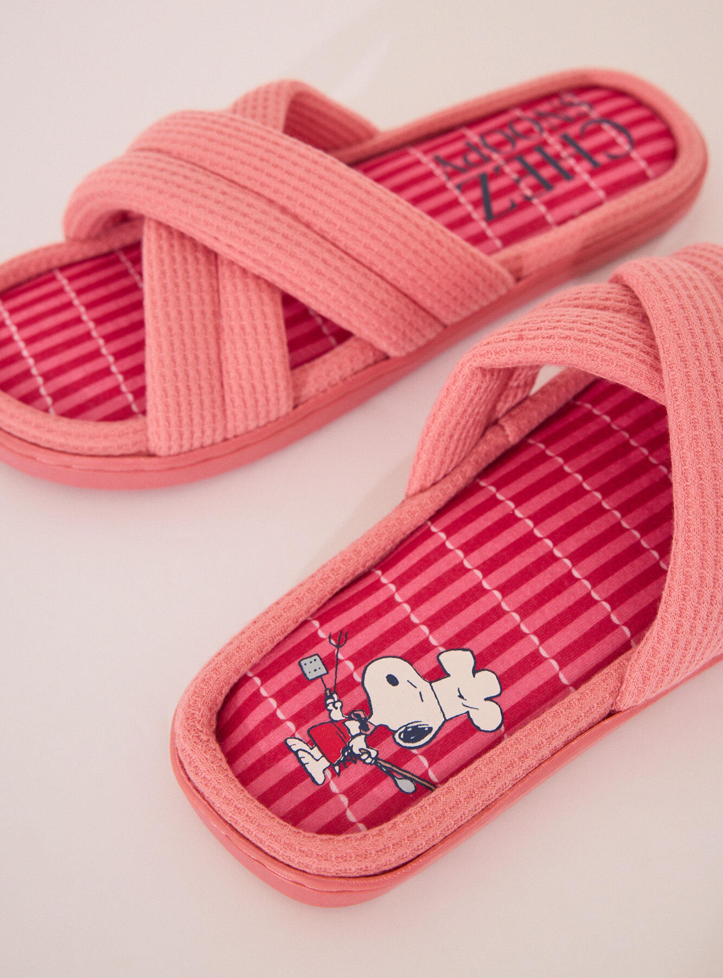 Pantuflas Acolchadas Snoopy-4