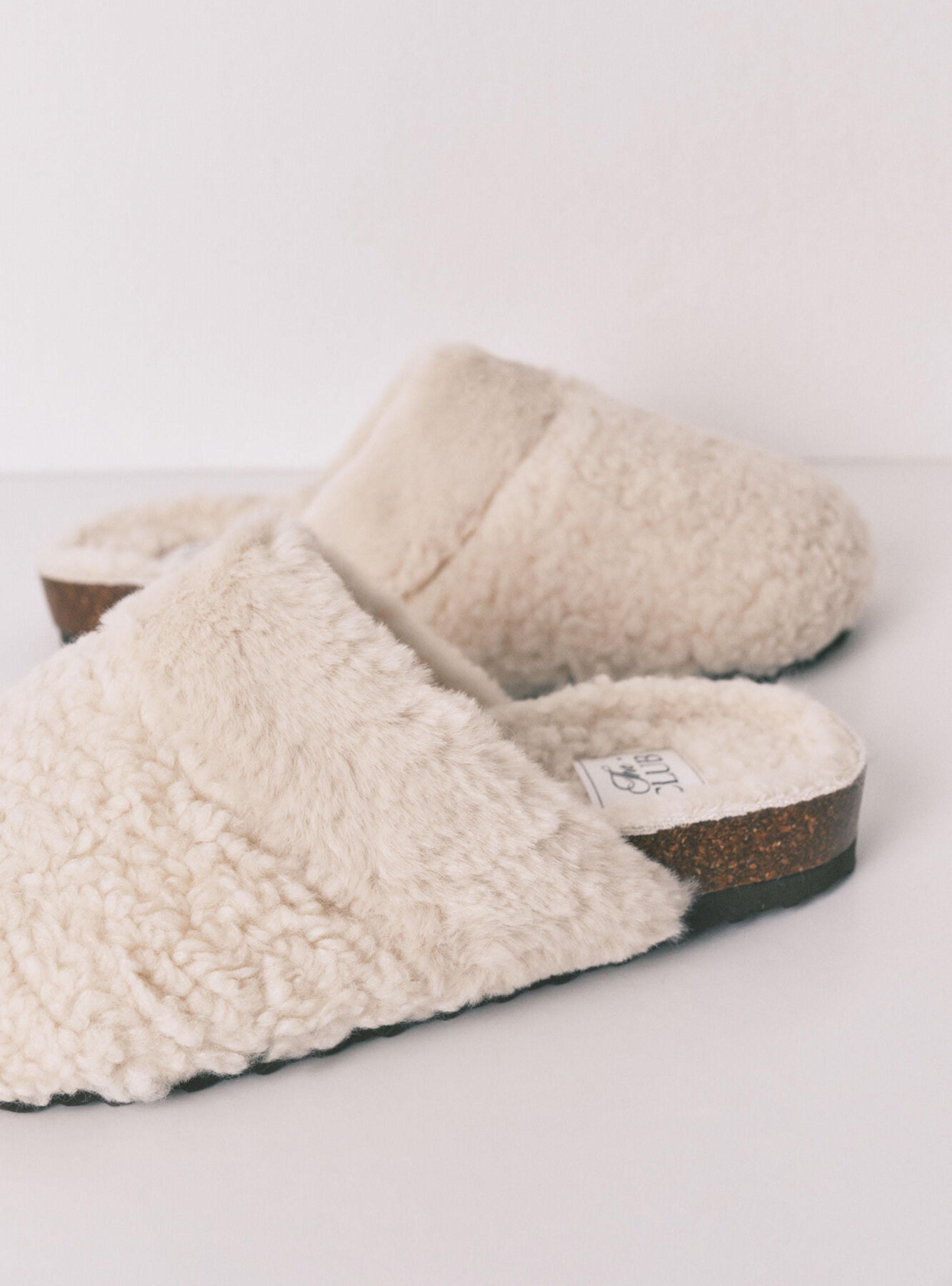 Pantufla Tipo Zueco Borreguito-4