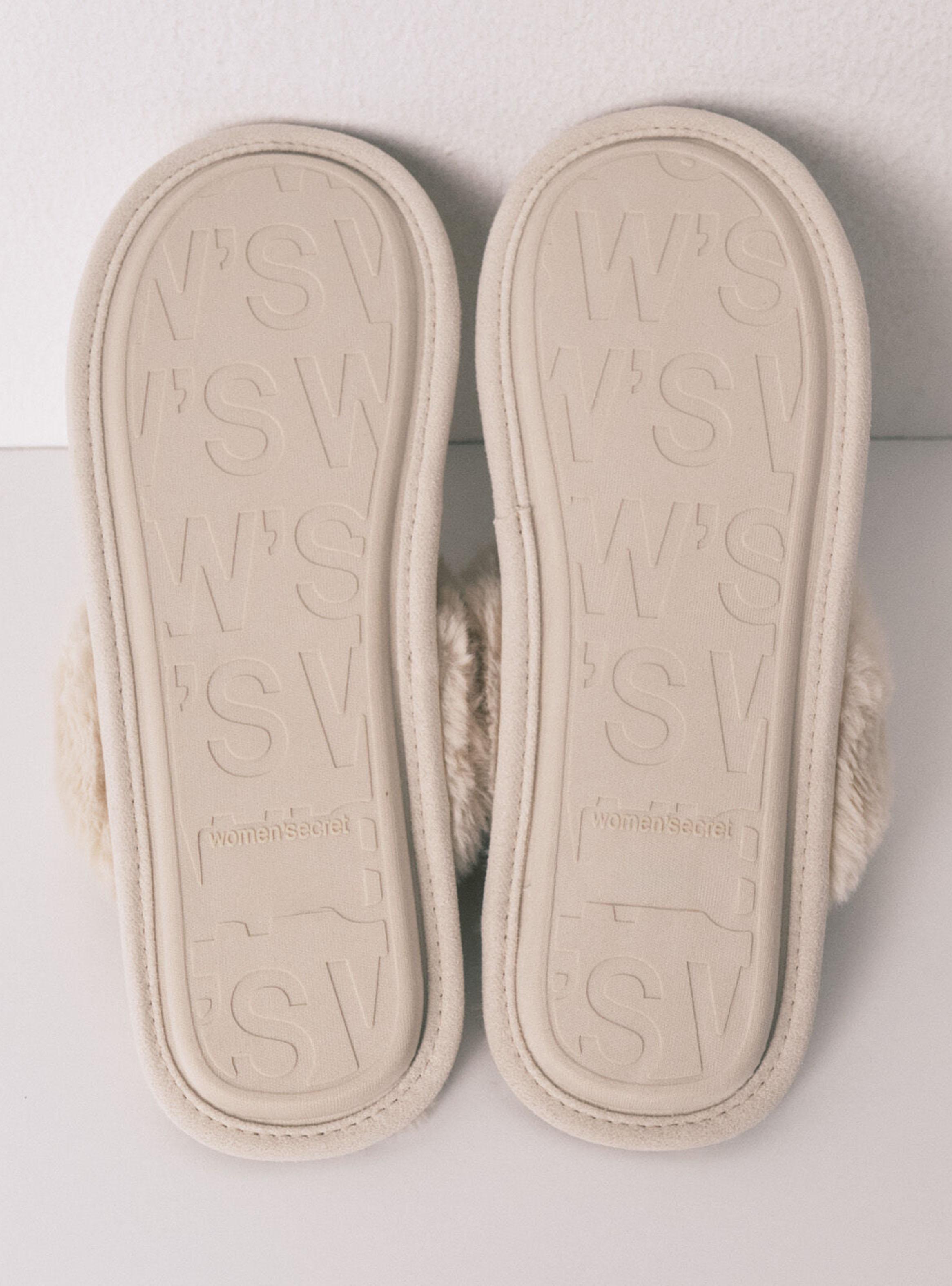 Pantuflas Casa Pelo Sintético-2